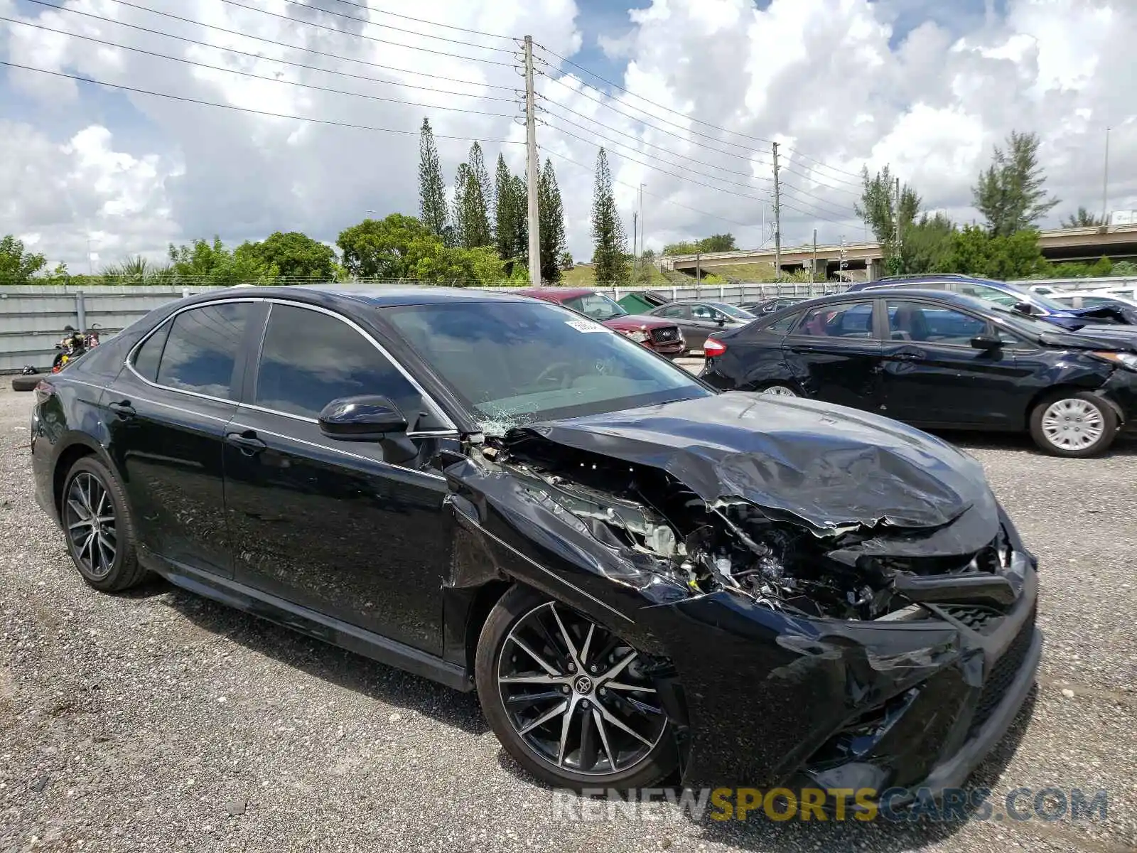 1 Photograph of a damaged car 4T1G11AK2MU450891 TOYOTA CAMRY 2021