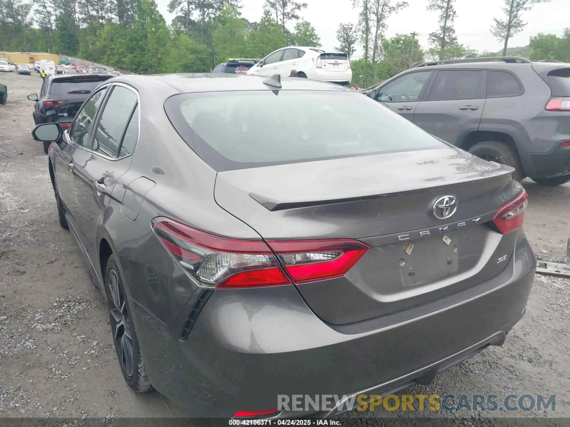 3 Photograph of a damaged car 4T1G11AK2MU454794 TOYOTA CAMRY 2021