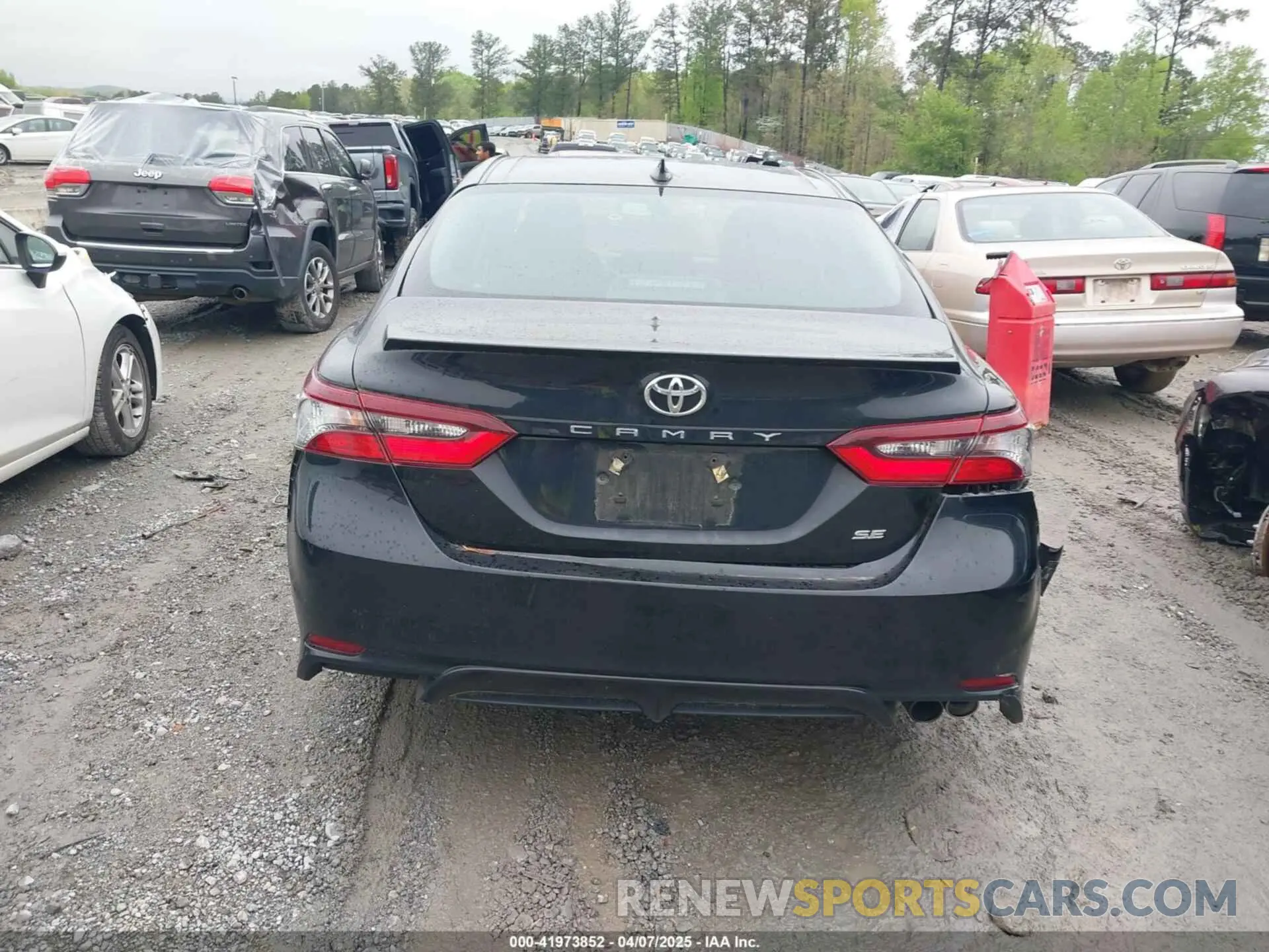 16 Photograph of a damaged car 4T1G11AK2MU456447 TOYOTA CAMRY 2021