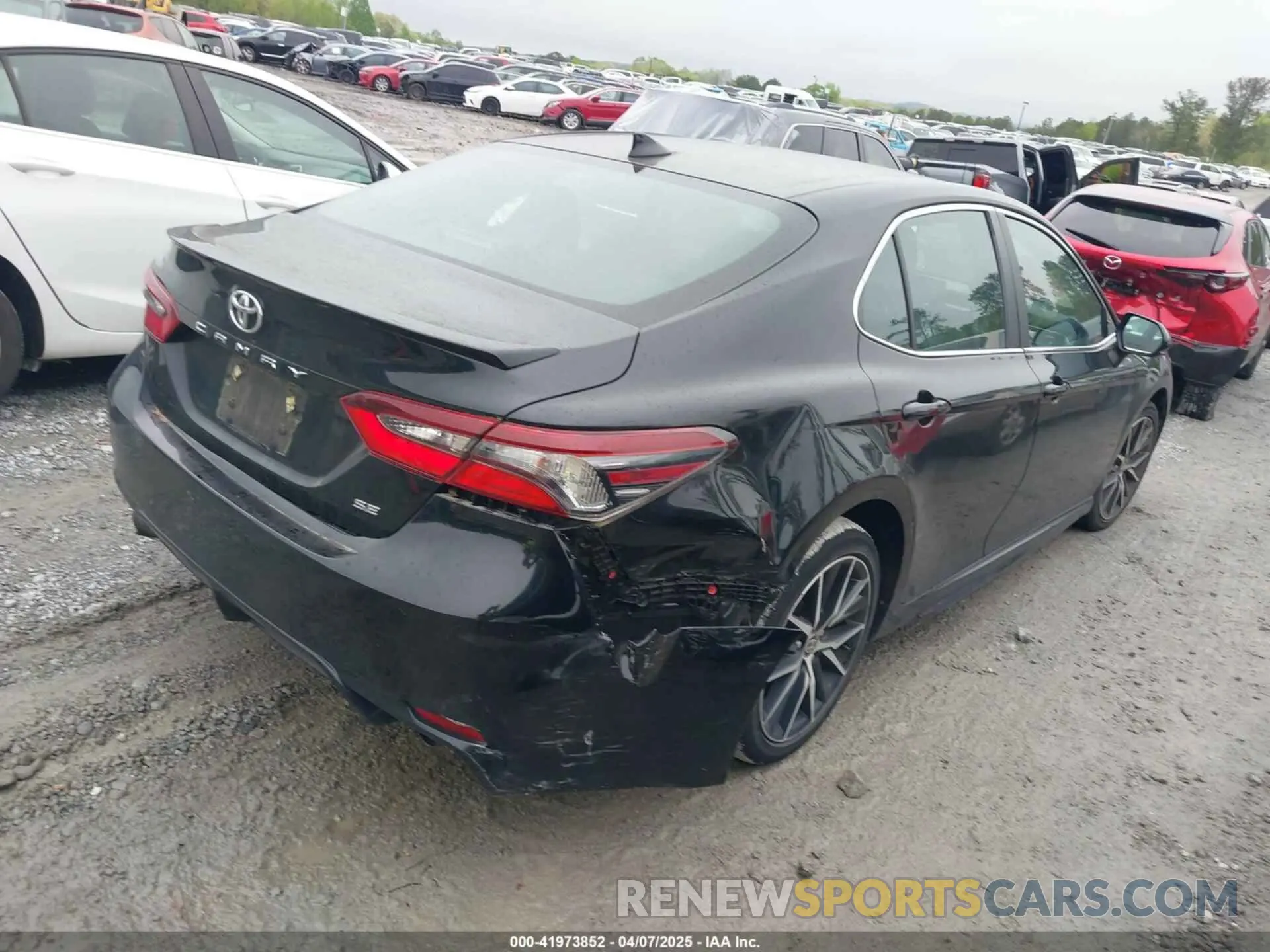 4 Photograph of a damaged car 4T1G11AK2MU456447 TOYOTA CAMRY 2021