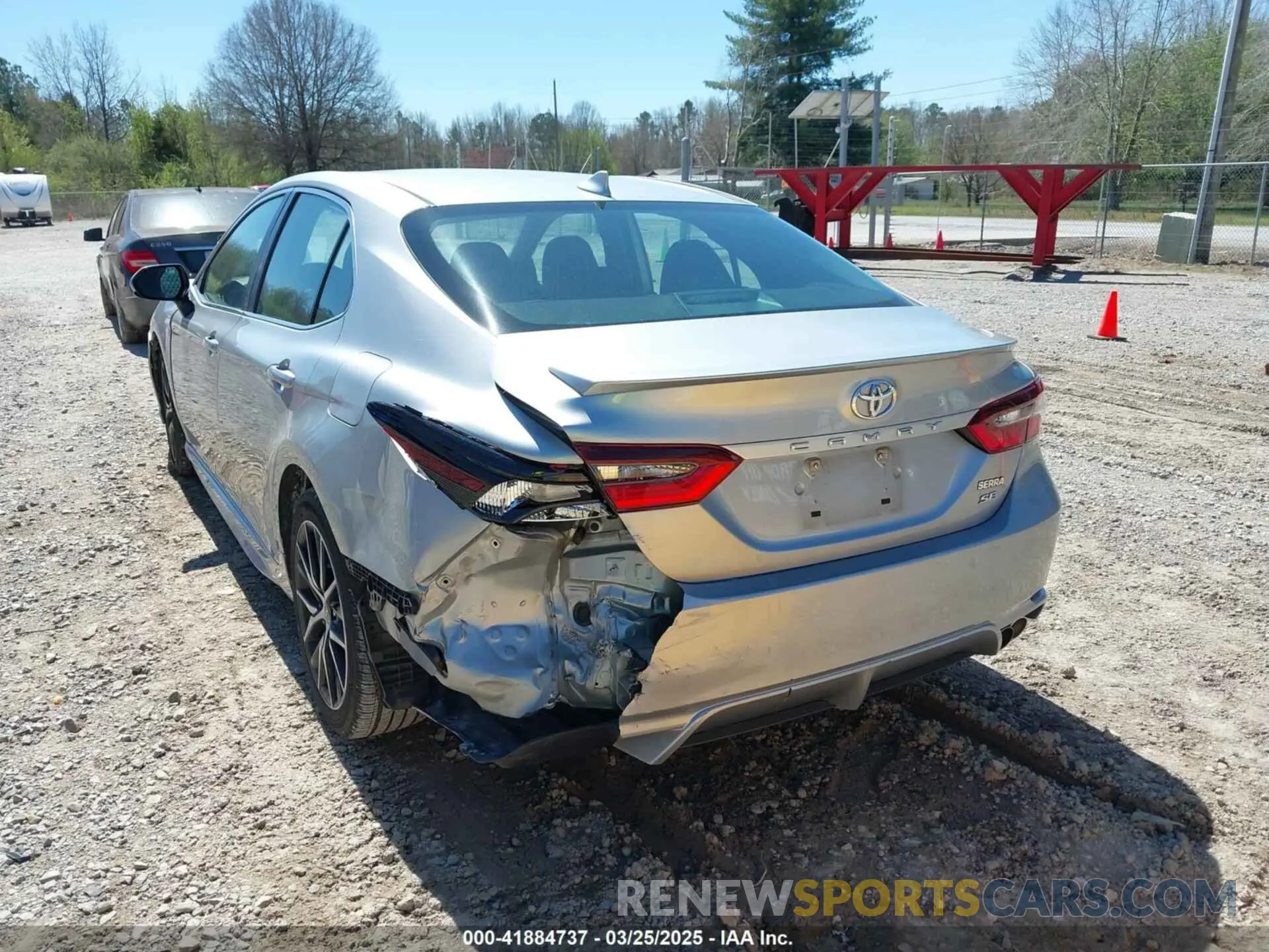 6 Photograph of a damaged car 4T1G11AK2MU464824 TOYOTA CAMRY 2021