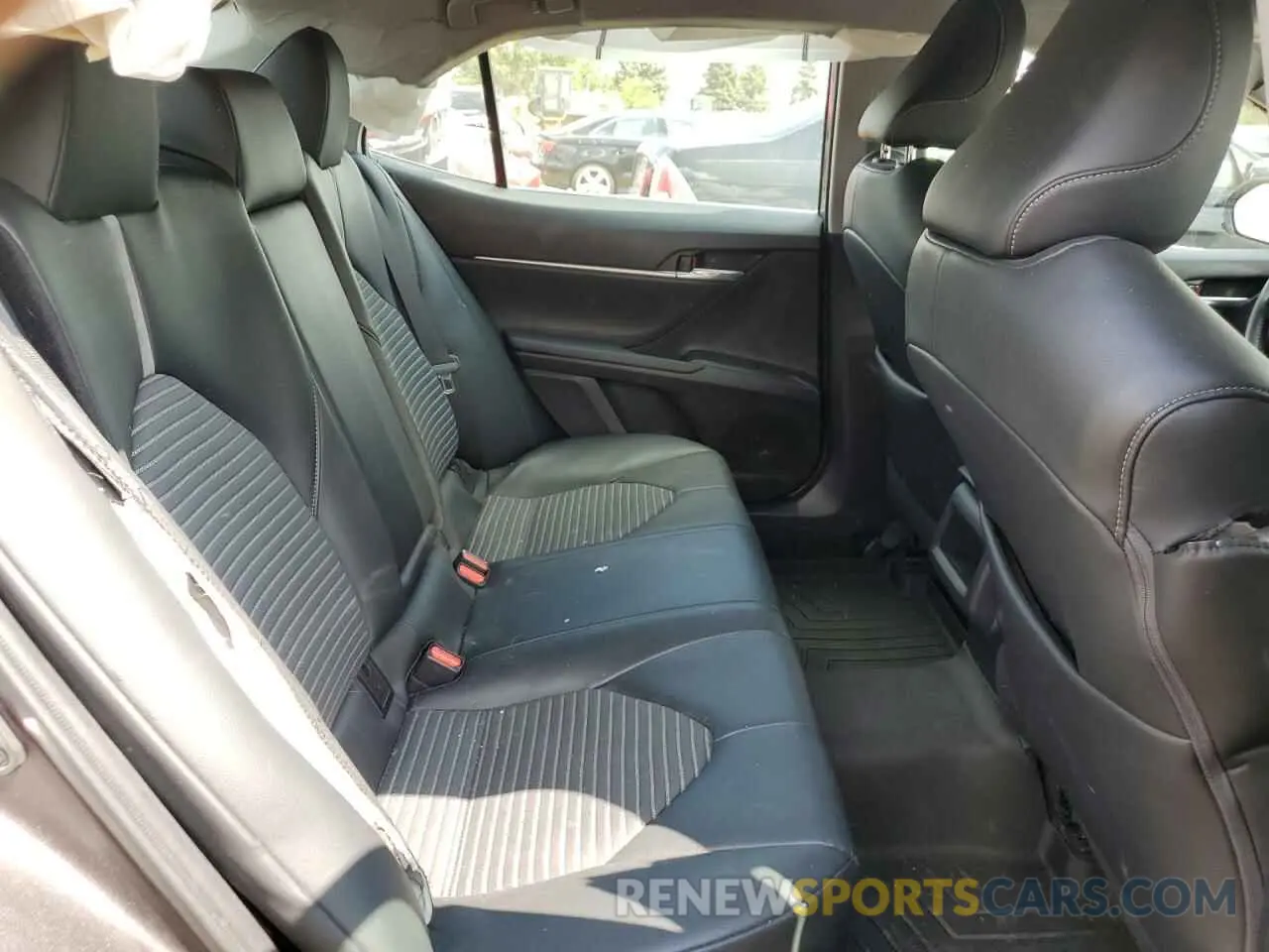 10 Photograph of a damaged car 4T1G11AK2MU468713 TOYOTA CAMRY 2021