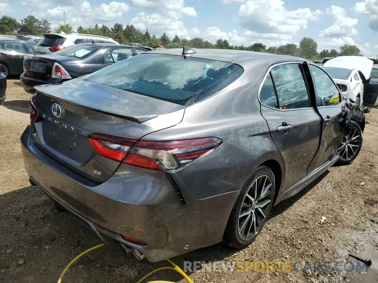 3 Photograph of a damaged car 4T1G11AK2MU468713 TOYOTA CAMRY 2021