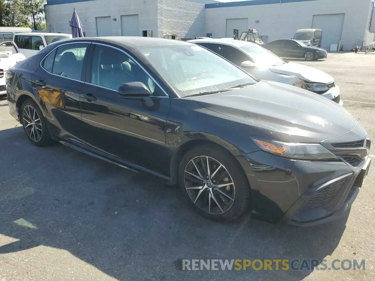 4 Photograph of a damaged car 4T1G11AK2MU471398 TOYOTA CAMRY 2021