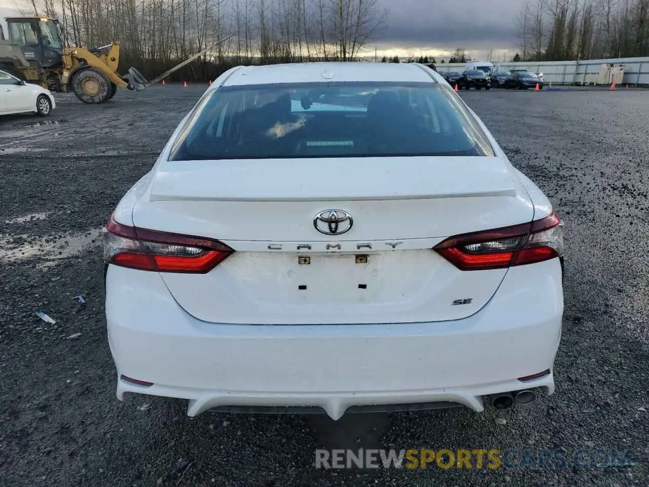 6 Photograph of a damaged car 4T1G11AK2MU474821 TOYOTA CAMRY 2021