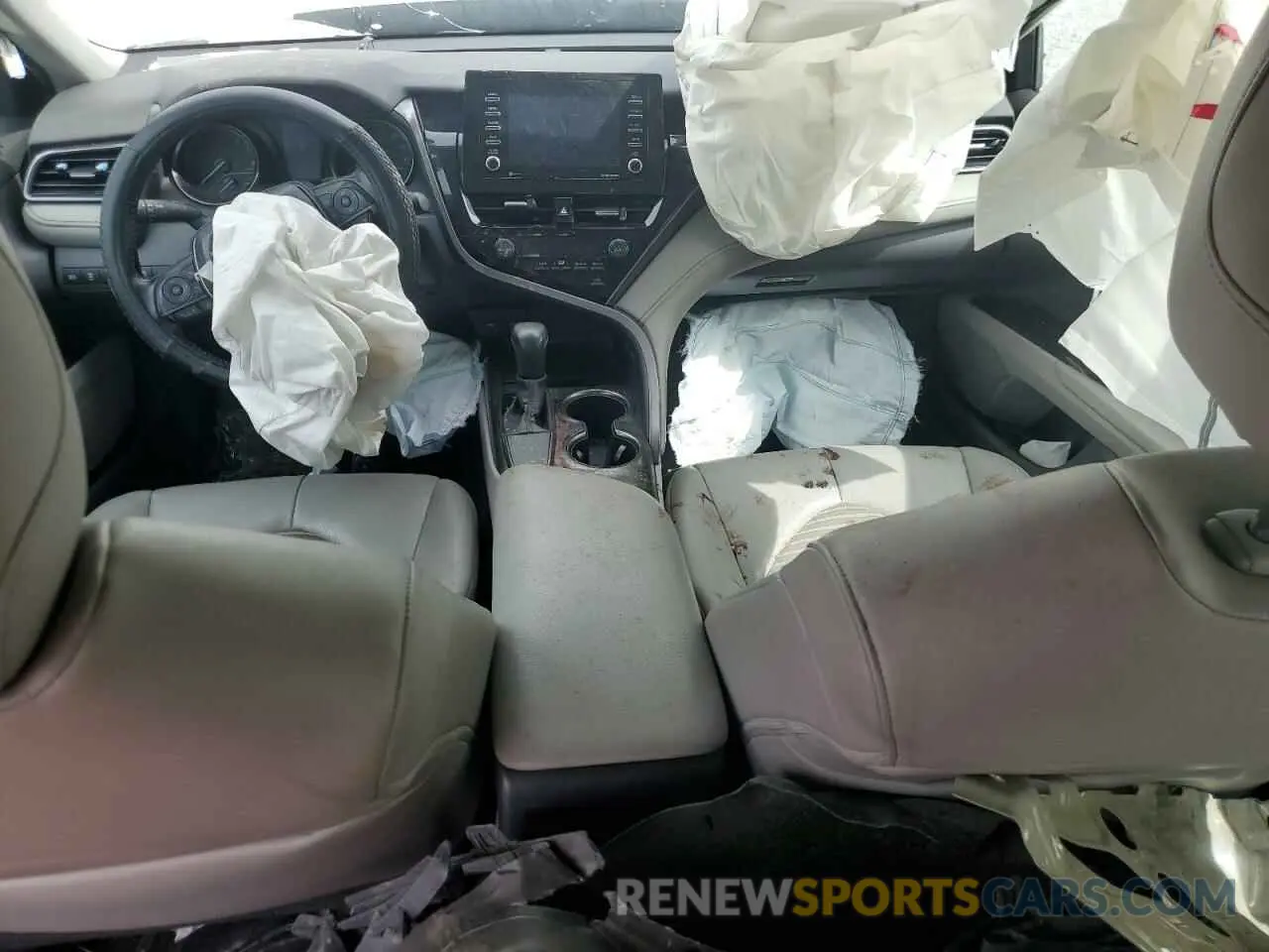 8 Photograph of a damaged car 4T1G11AK2MU484894 TOYOTA CAMRY 2021