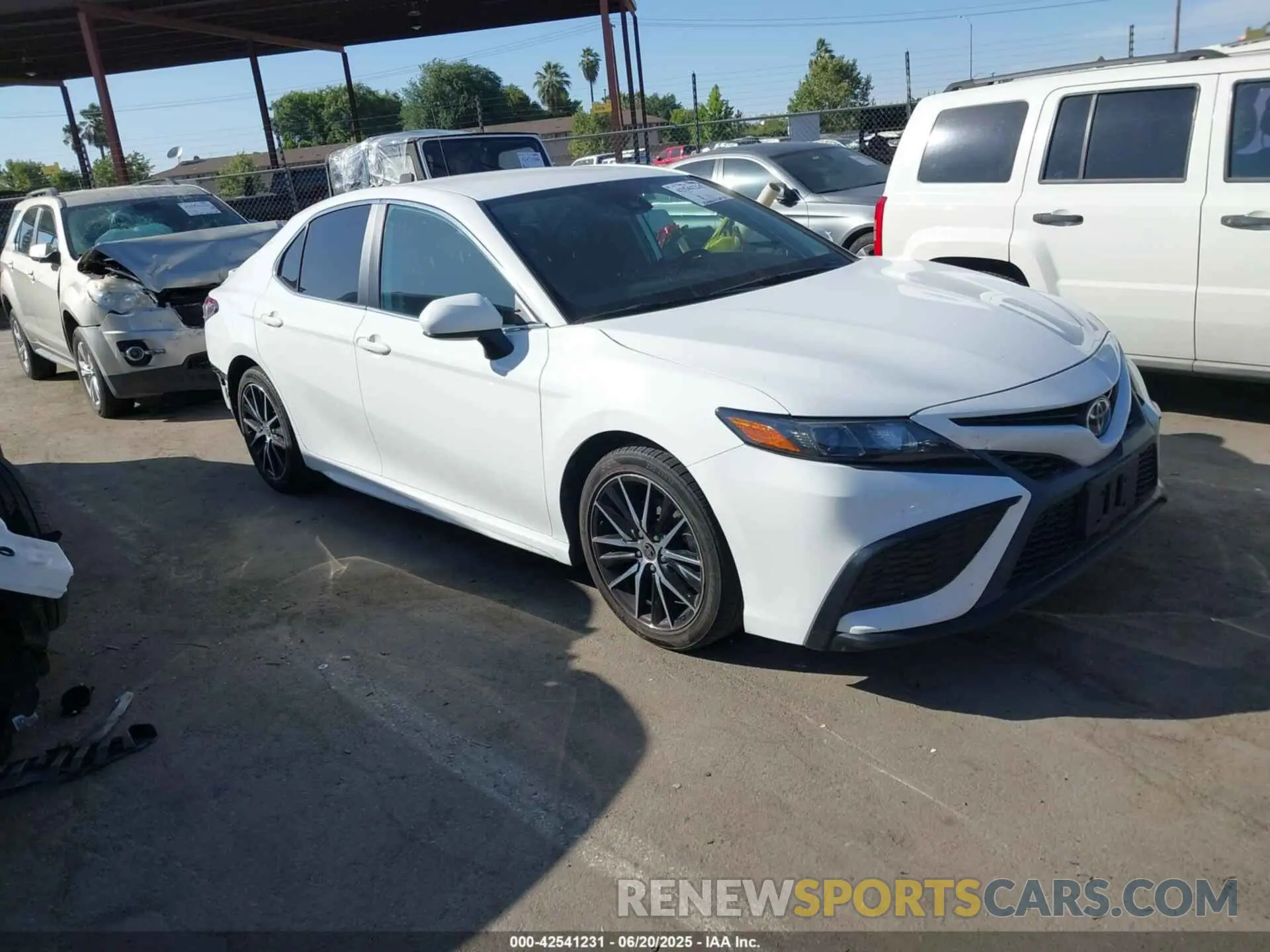 1 Photograph of a damaged car 4T1G11AK2MU488198 TOYOTA CAMRY 2021