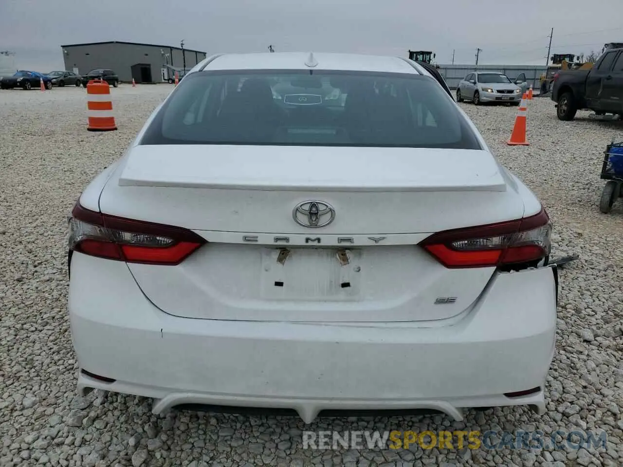 6 Photograph of a damaged car 4T1G11AK2MU512385 TOYOTA CAMRY 2021