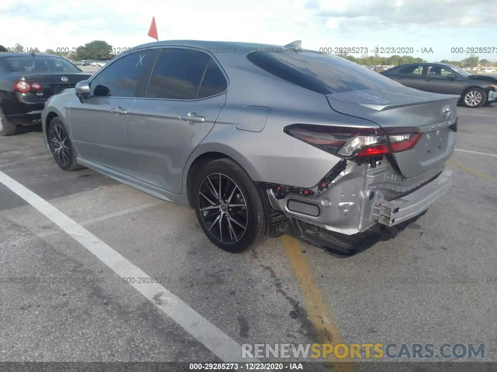 3 Photograph of a damaged car 4T1G11AK2MU517666 TOYOTA CAMRY 2021