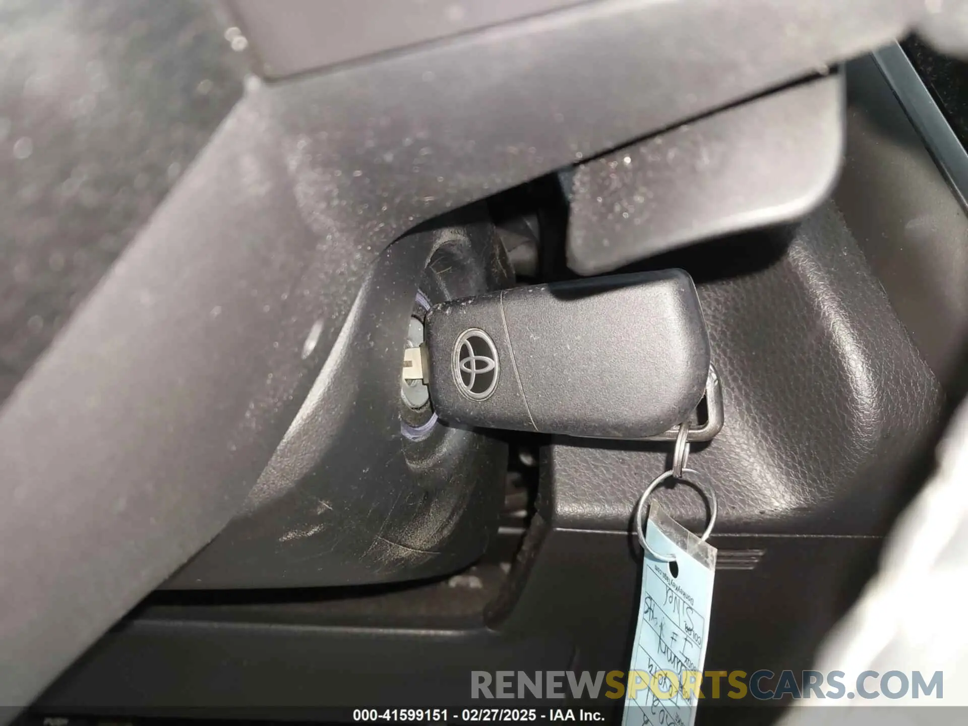 11 Photograph of a damaged car 4T1G11AK2MU530613 TOYOTA CAMRY 2021