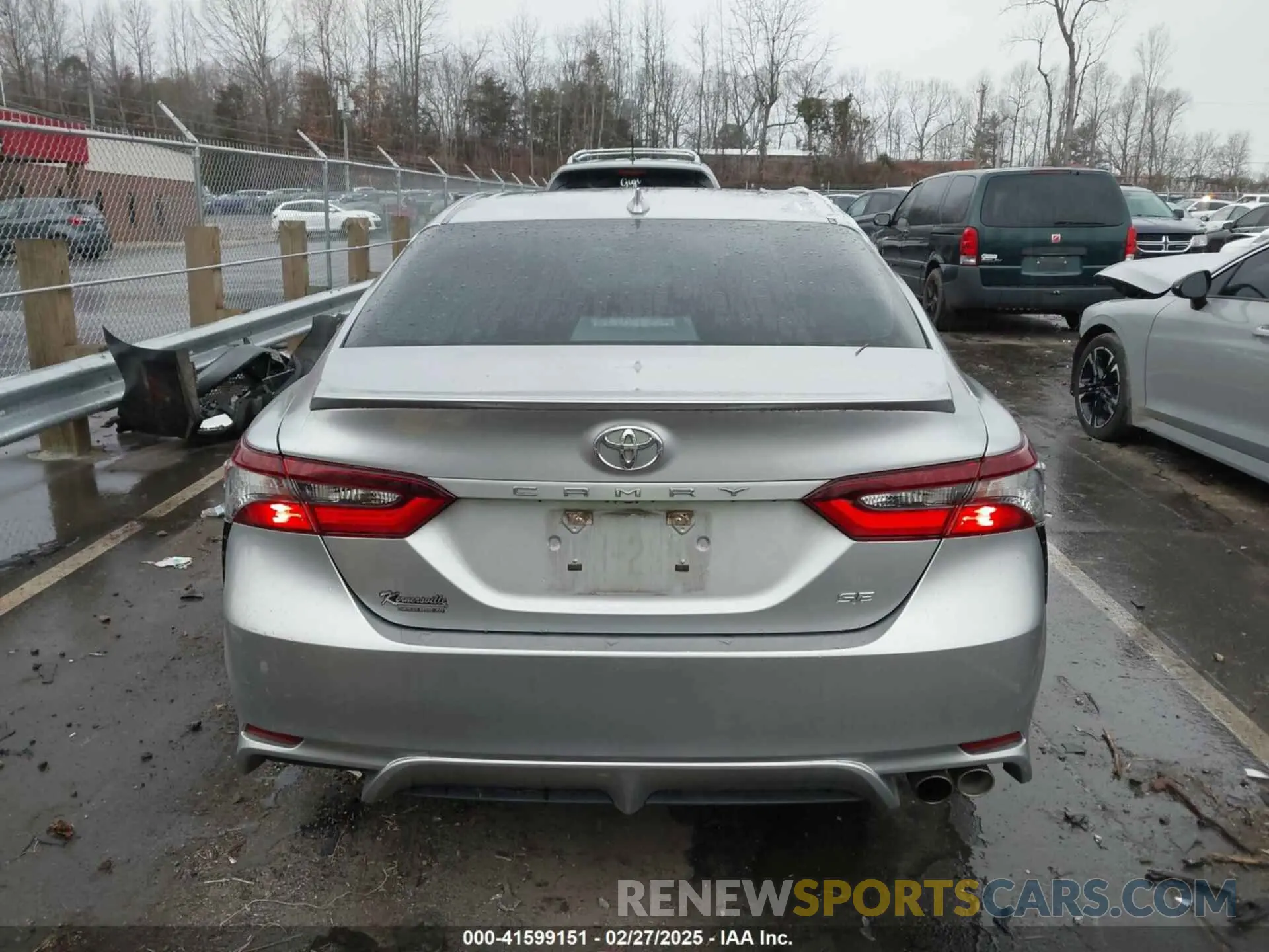 16 Photograph of a damaged car 4T1G11AK2MU530613 TOYOTA CAMRY 2021