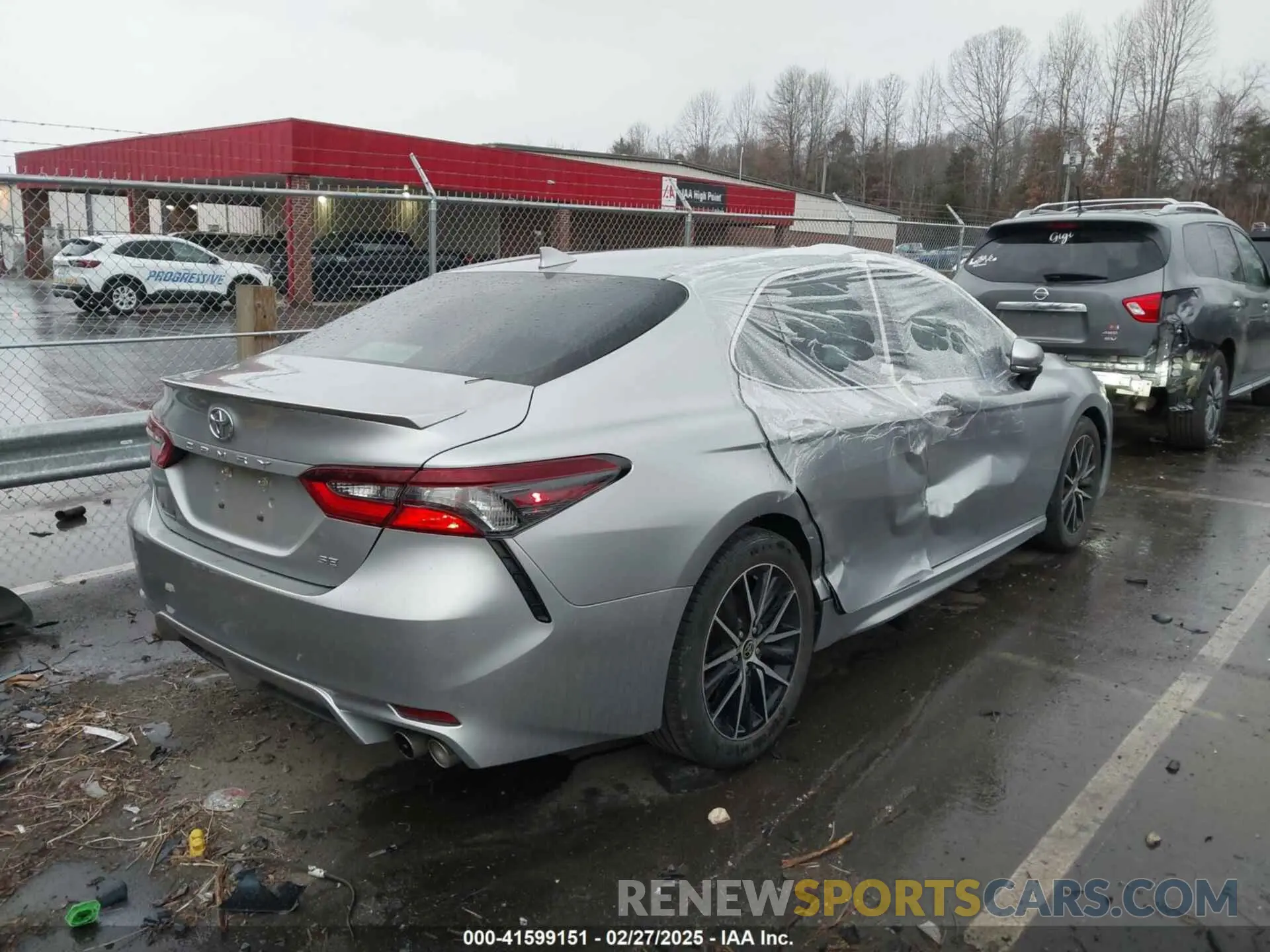 4 Photograph of a damaged car 4T1G11AK2MU530613 TOYOTA CAMRY 2021