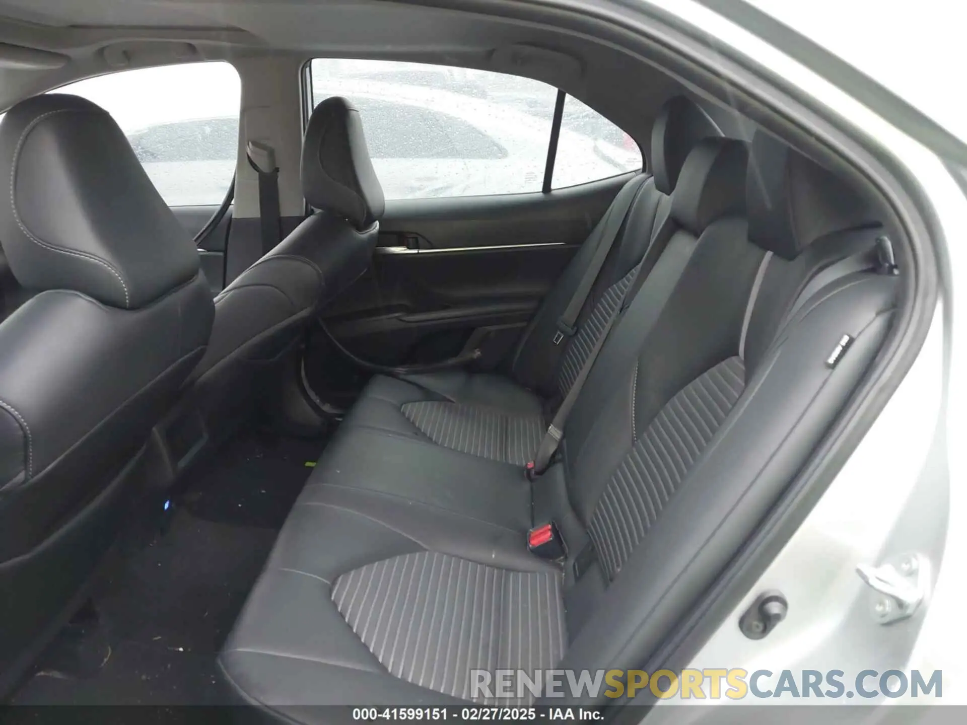 8 Photograph of a damaged car 4T1G11AK2MU530613 TOYOTA CAMRY 2021
