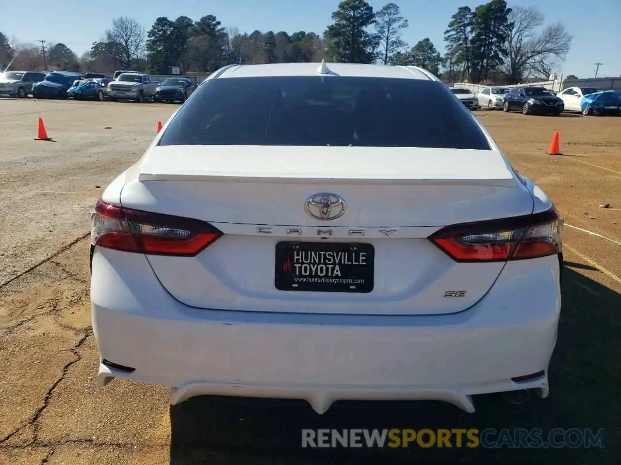 6 Photograph of a damaged car 4T1G11AK2MU536220 TOYOTA CAMRY 2021