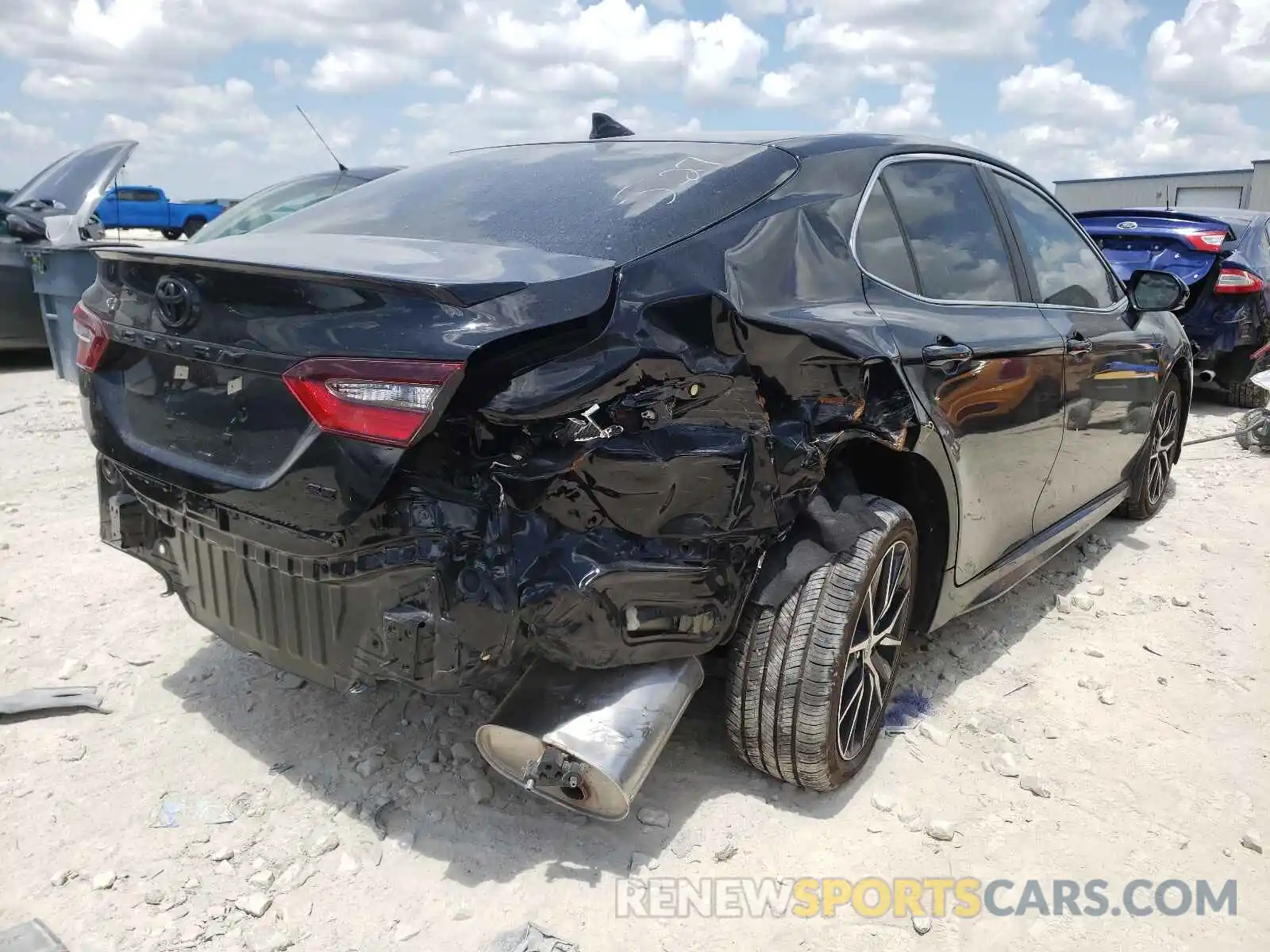 4 Photograph of a damaged car 4T1G11AK2MU538128 TOYOTA CAMRY 2021