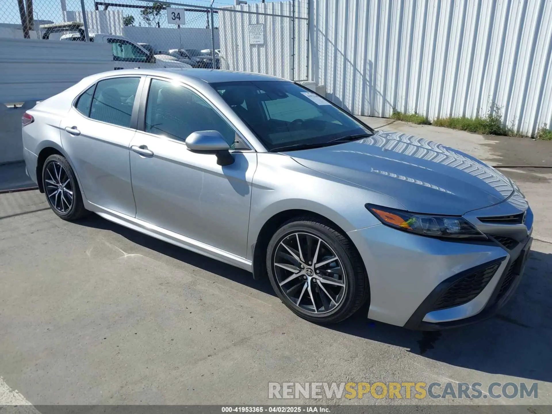 1 Photograph of a damaged car 4T1G11AK2MU539134 TOYOTA CAMRY 2021