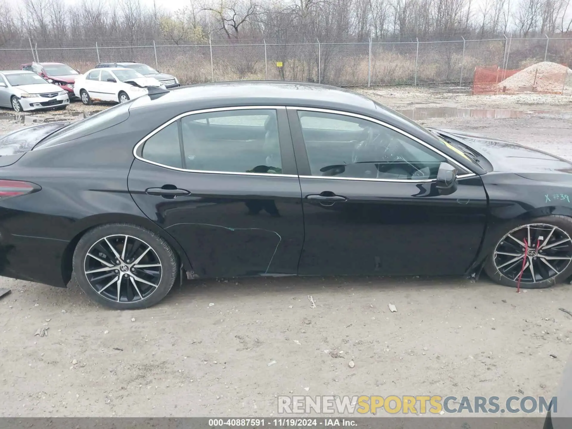 14 Photograph of a damaged car 4T1G11AK2MU541031 TOYOTA CAMRY 2021