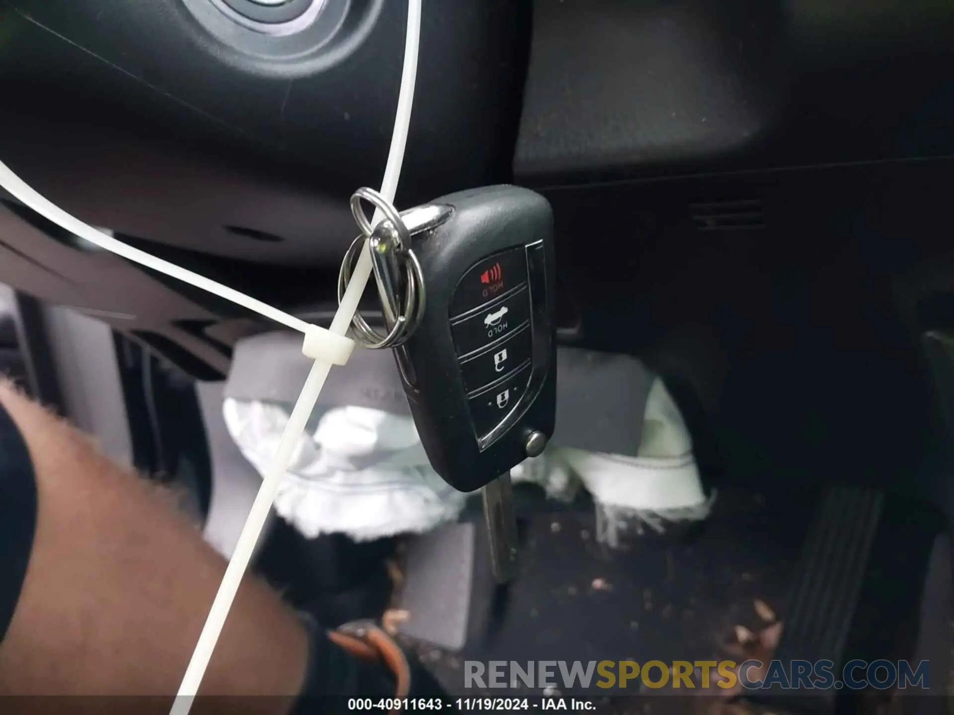 11 Photograph of a damaged car 4T1G11AK2MU542437 TOYOTA CAMRY 2021