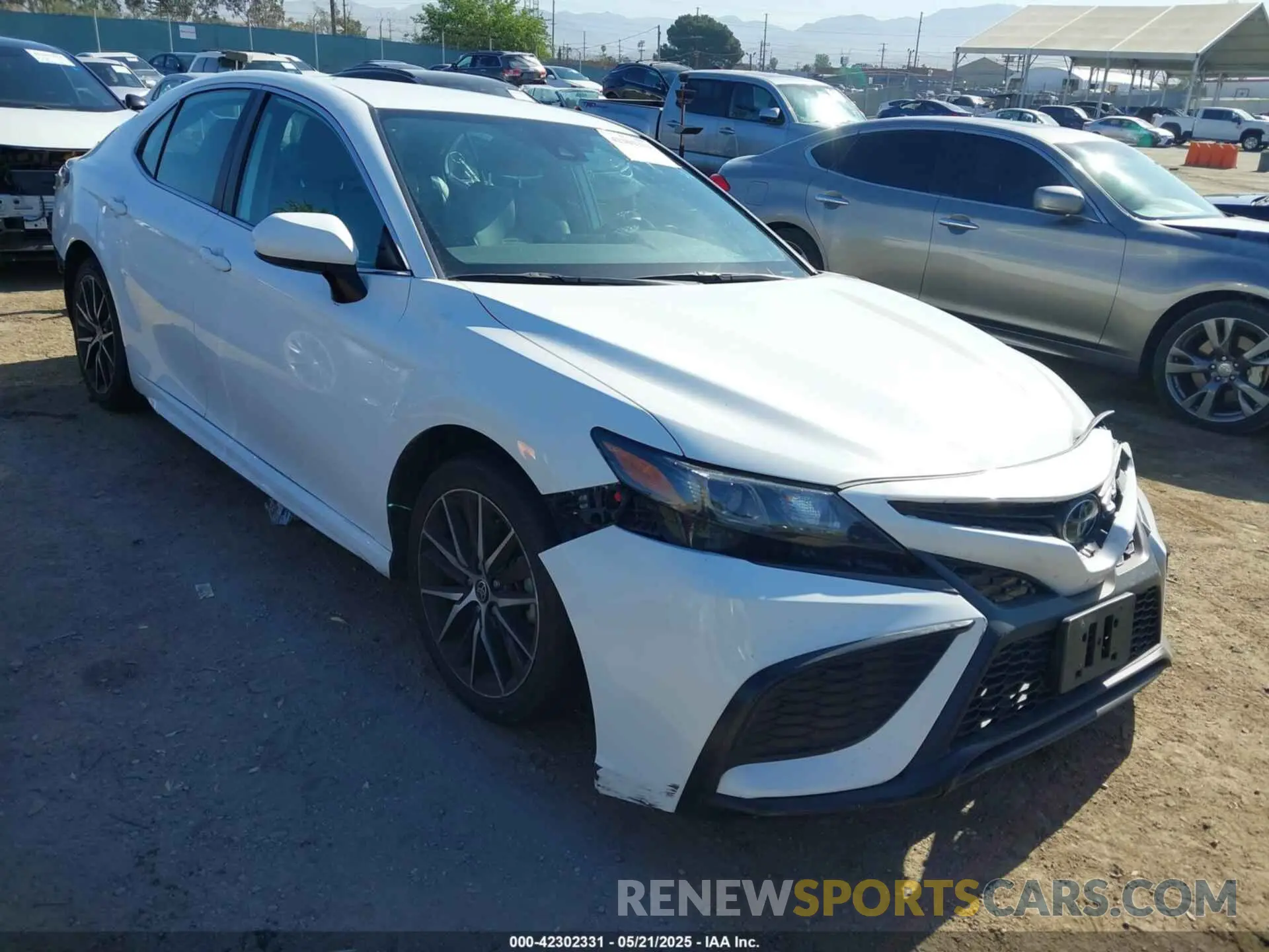 1 Photograph of a damaged car 4T1G11AK2MU545807 TOYOTA CAMRY 2021