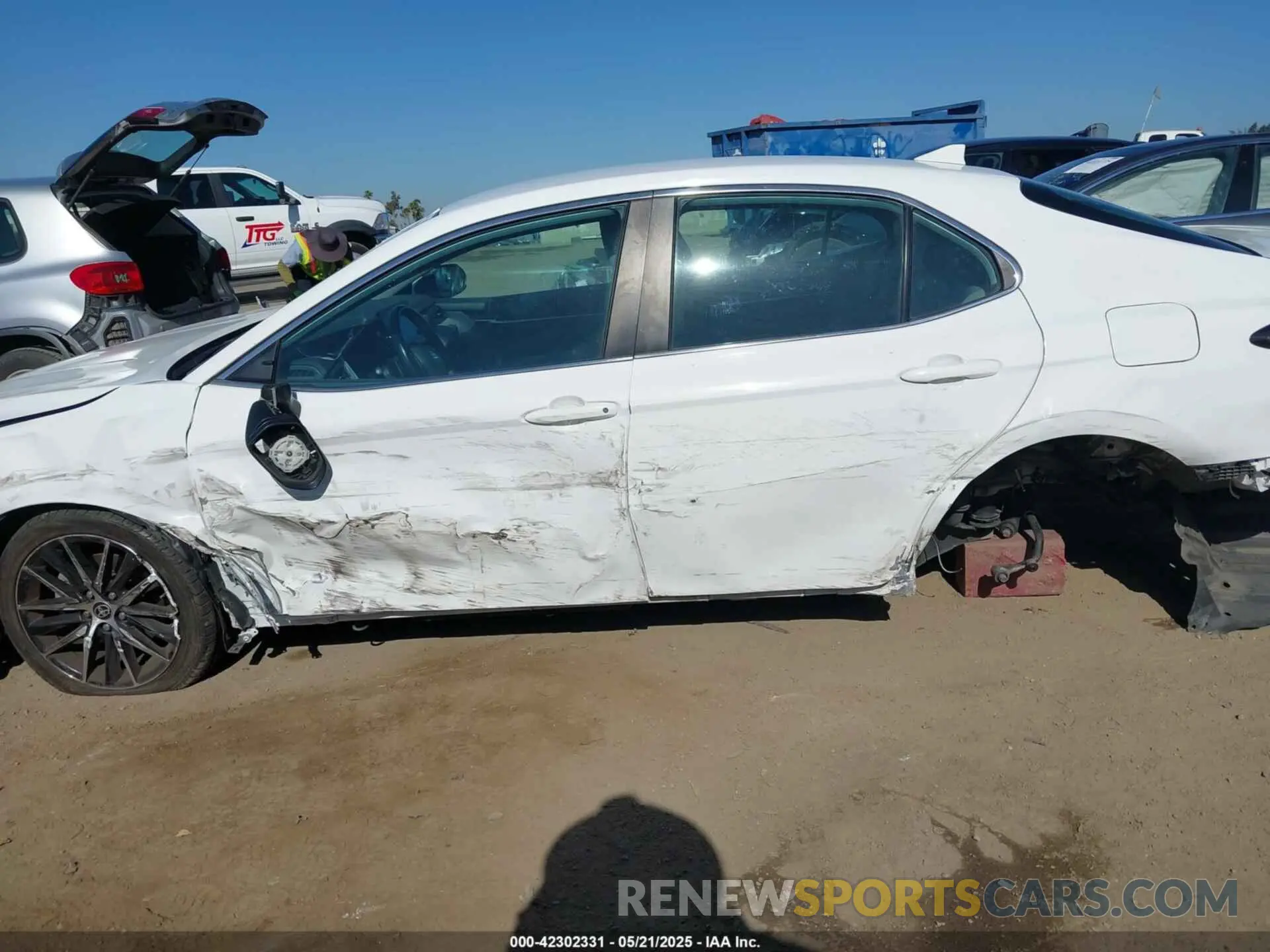 15 Photograph of a damaged car 4T1G11AK2MU545807 TOYOTA CAMRY 2021