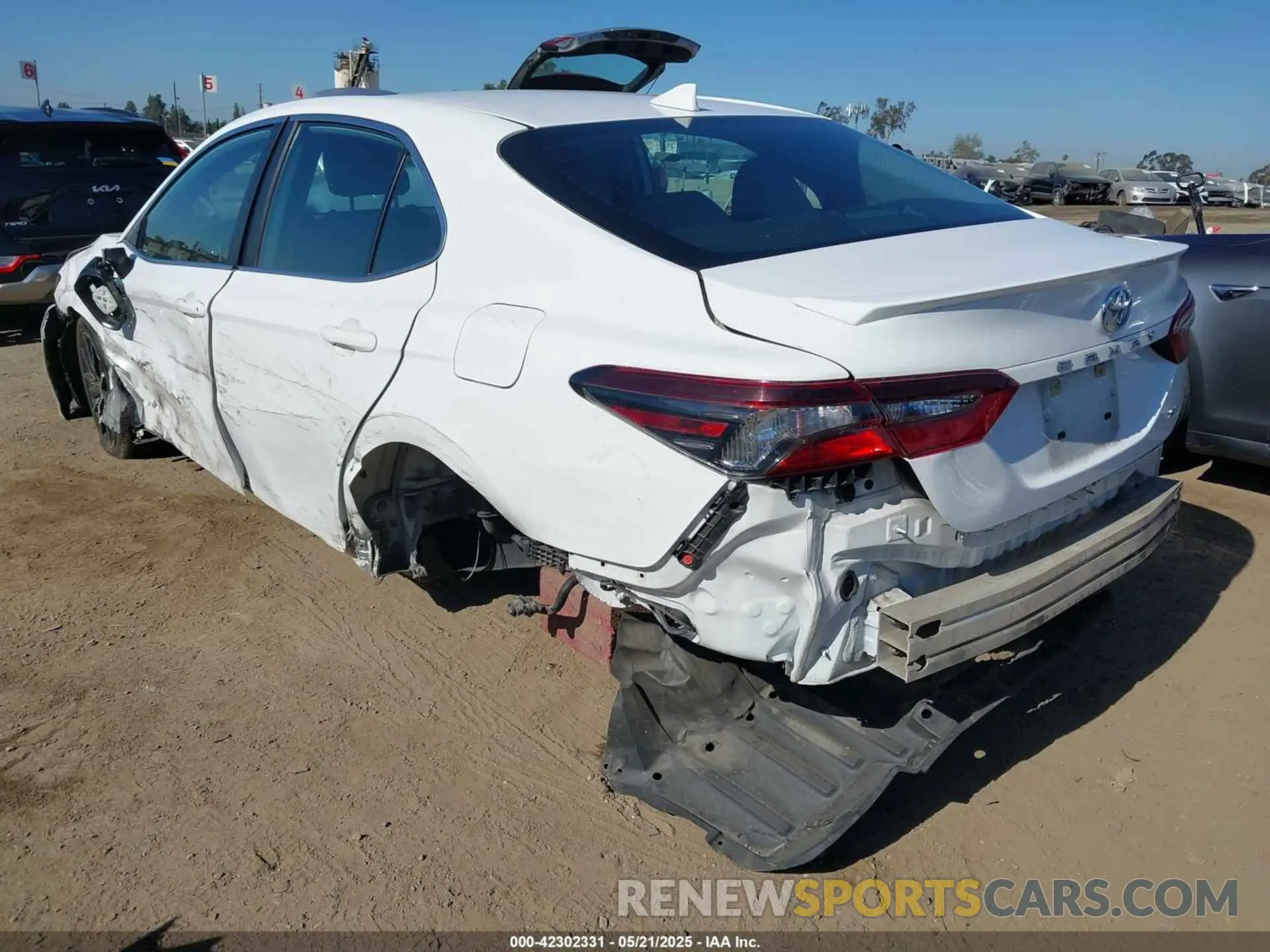3 Photograph of a damaged car 4T1G11AK2MU545807 TOYOTA CAMRY 2021