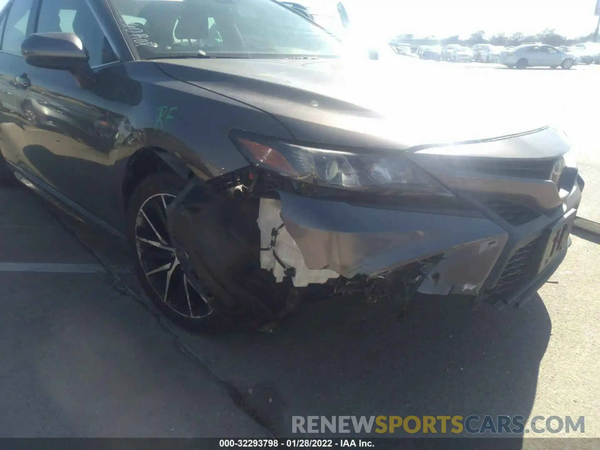 6 Photograph of a damaged car 4T1G11AK2MU547010 TOYOTA CAMRY 2021