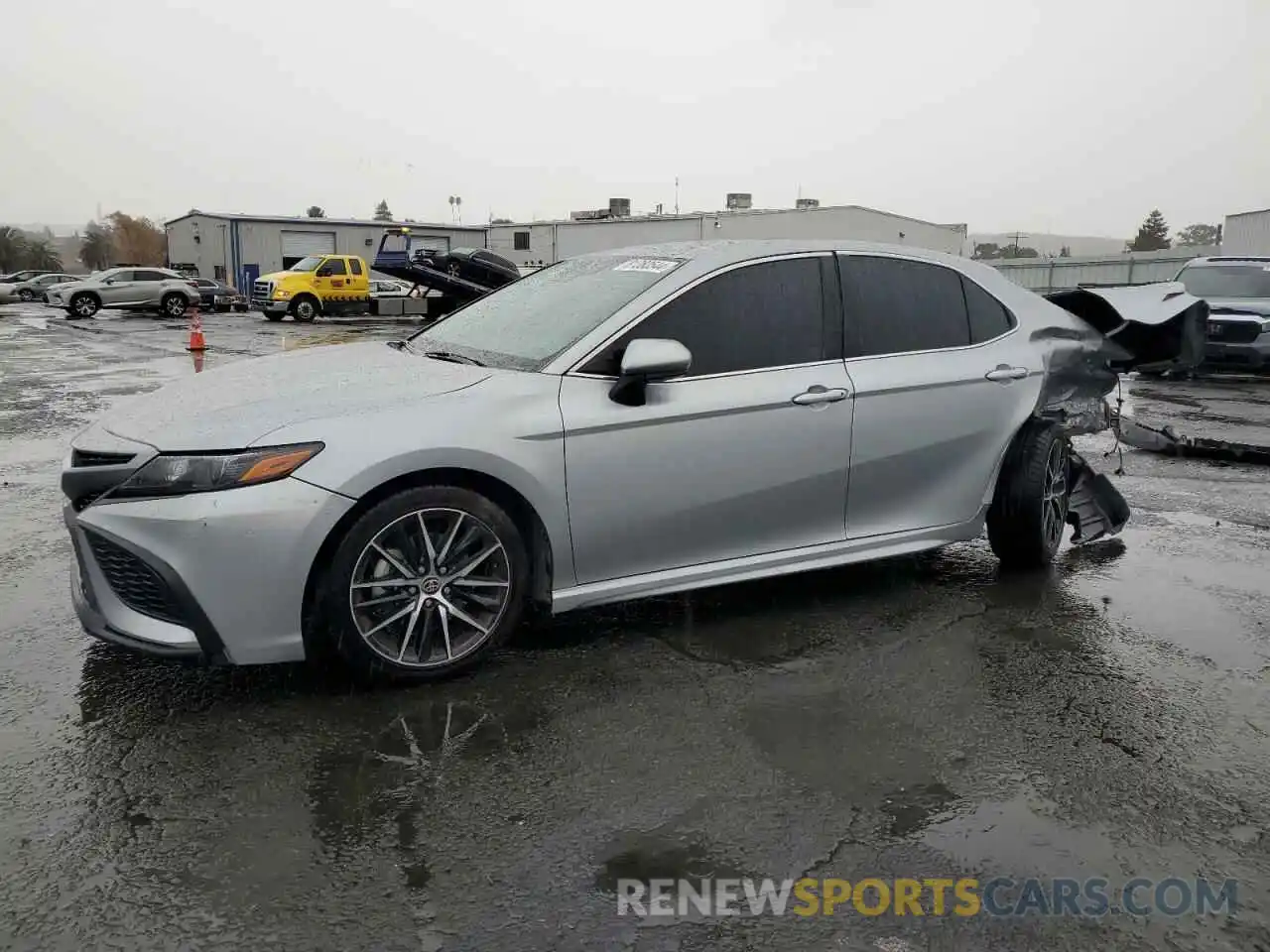 1 Photograph of a damaged car 4T1G11AK2MU551994 TOYOTA CAMRY 2021