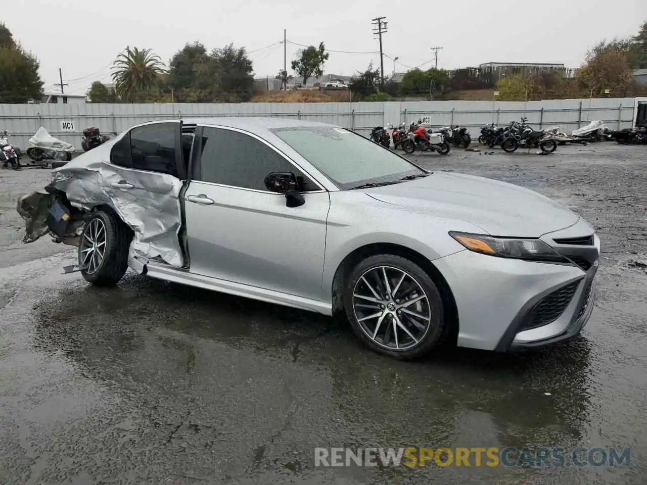 4 Photograph of a damaged car 4T1G11AK2MU551994 TOYOTA CAMRY 2021