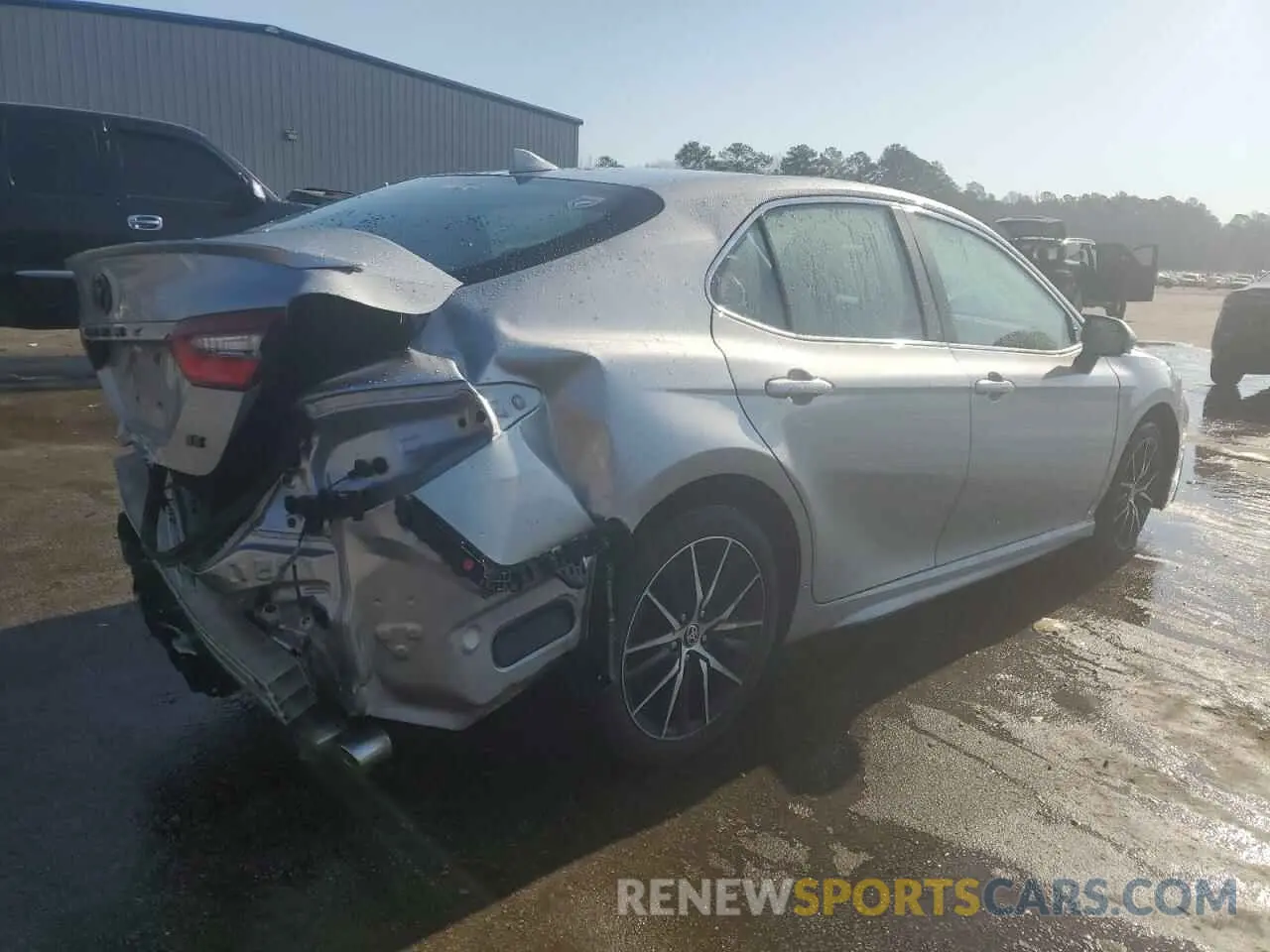 3 Photograph of a damaged car 4T1G11AK2MU552935 TOYOTA CAMRY 2021