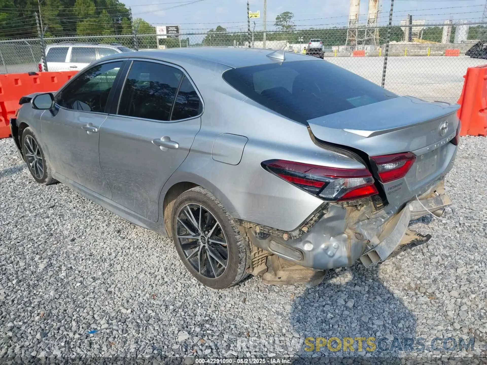 3 Photograph of a damaged car 4T1G11AK2MU556919 TOYOTA CAMRY 2021