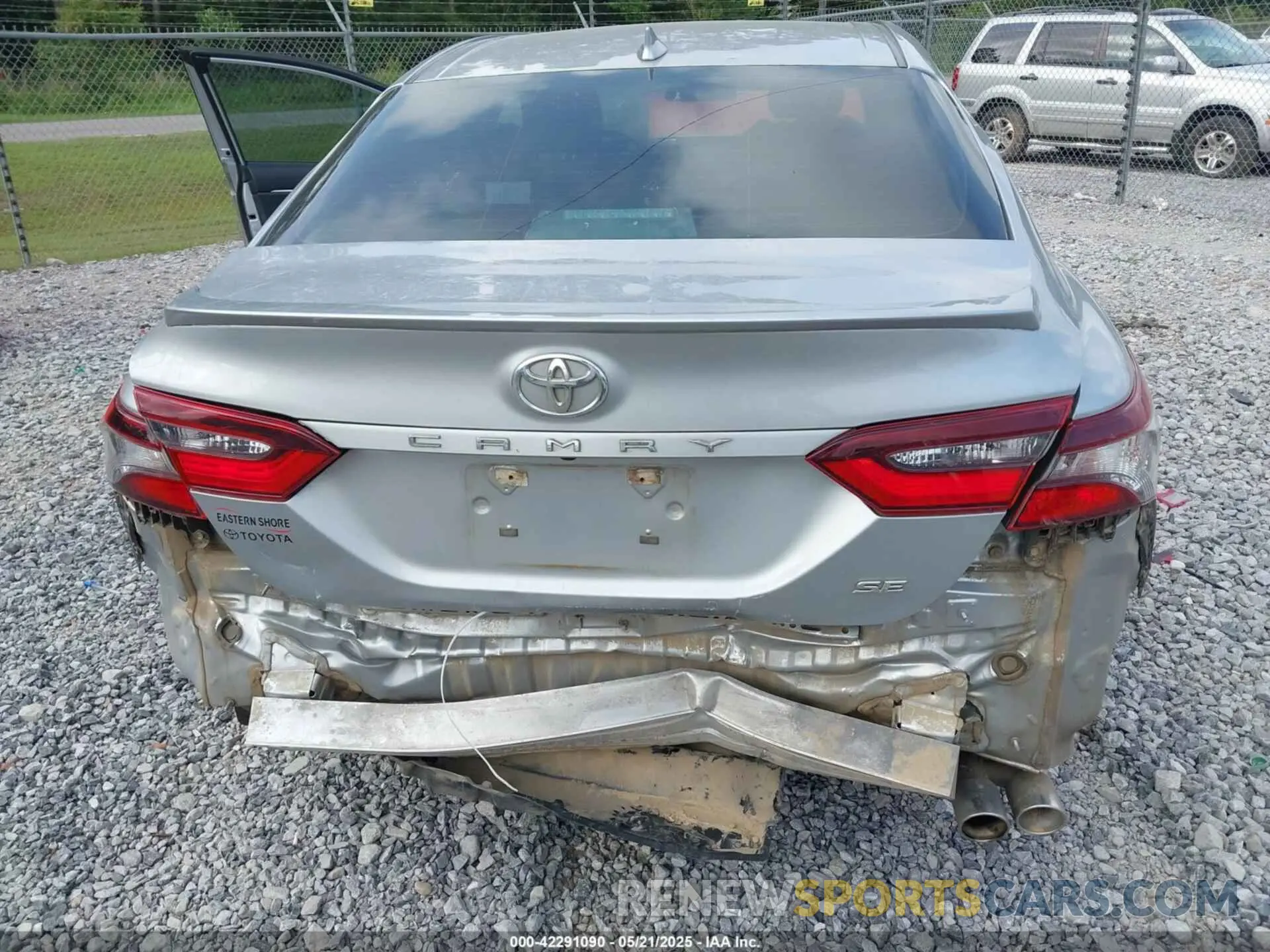 6 Photograph of a damaged car 4T1G11AK2MU556919 TOYOTA CAMRY 2021