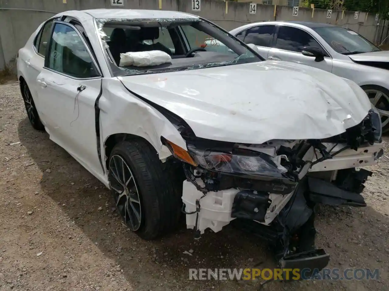 1 Photograph of a damaged car 4T1G11AK2MU577219 TOYOTA CAMRY 2021