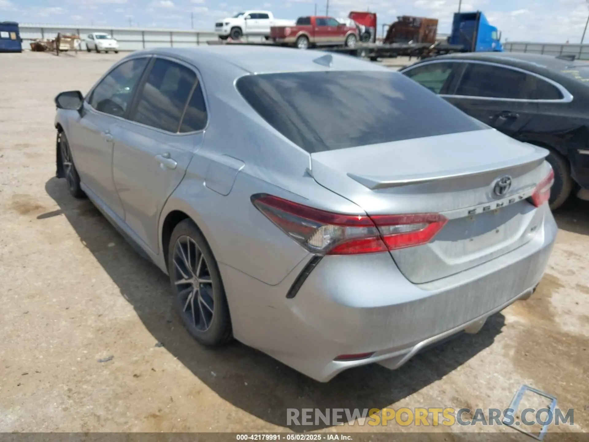 3 Photograph of a damaged car 4T1G11AK2MU578354 TOYOTA CAMRY 2021