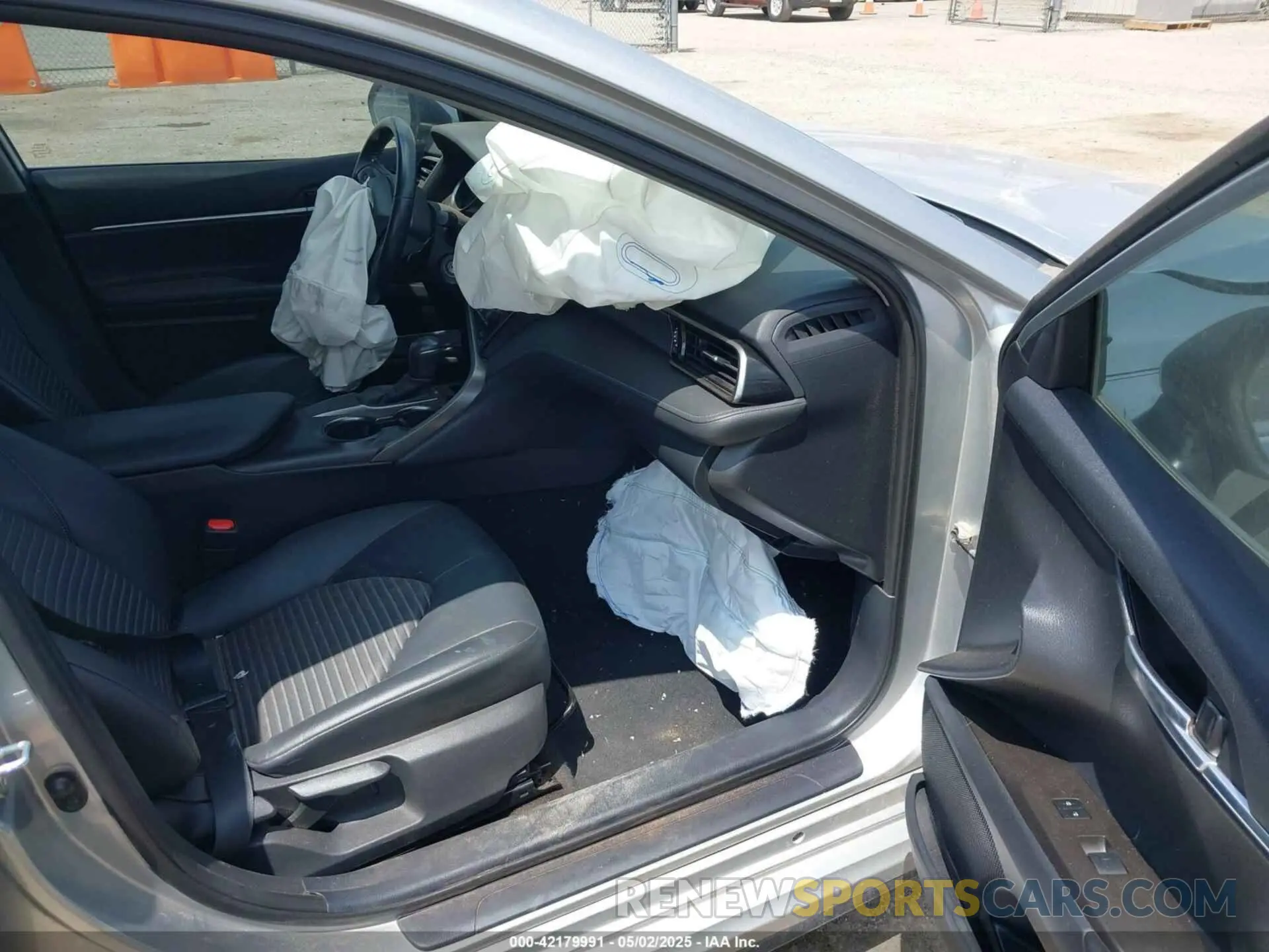 5 Photograph of a damaged car 4T1G11AK2MU578354 TOYOTA CAMRY 2021