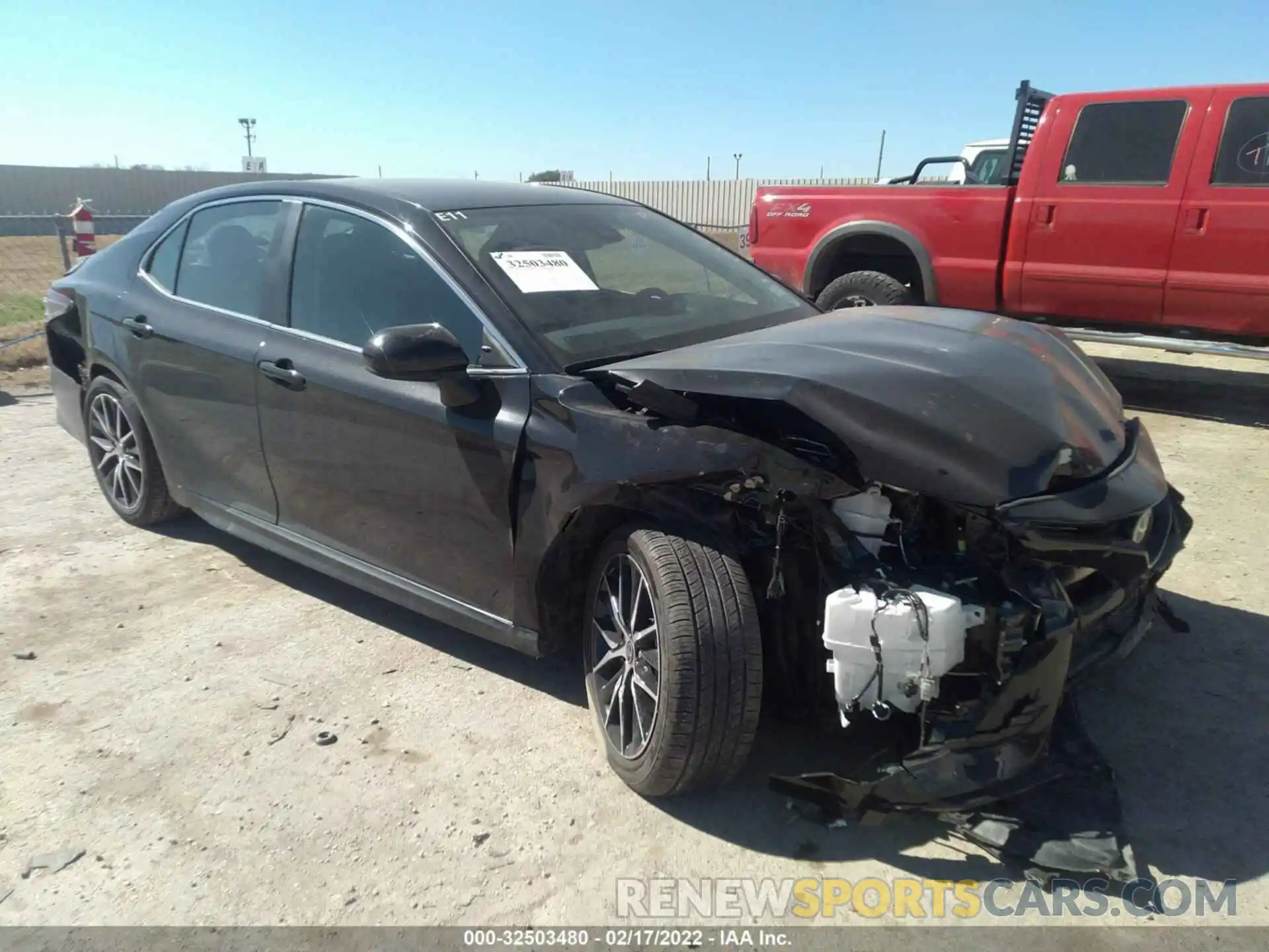 1 Photograph of a damaged car 4T1G11AK2MU596515 TOYOTA CAMRY 2021