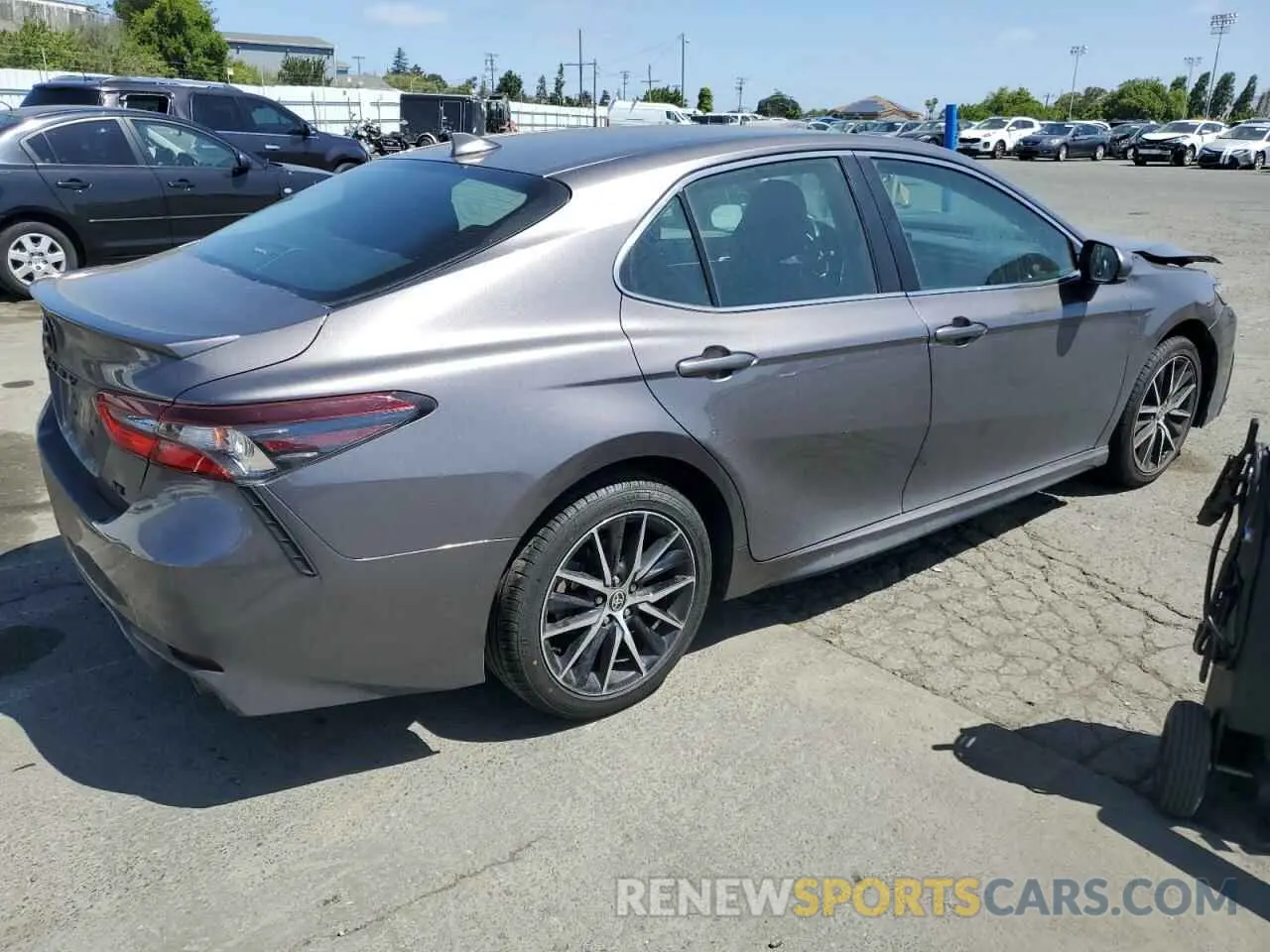 3 Photograph of a damaged car 4T1G11AK2MU600899 TOYOTA CAMRY 2021