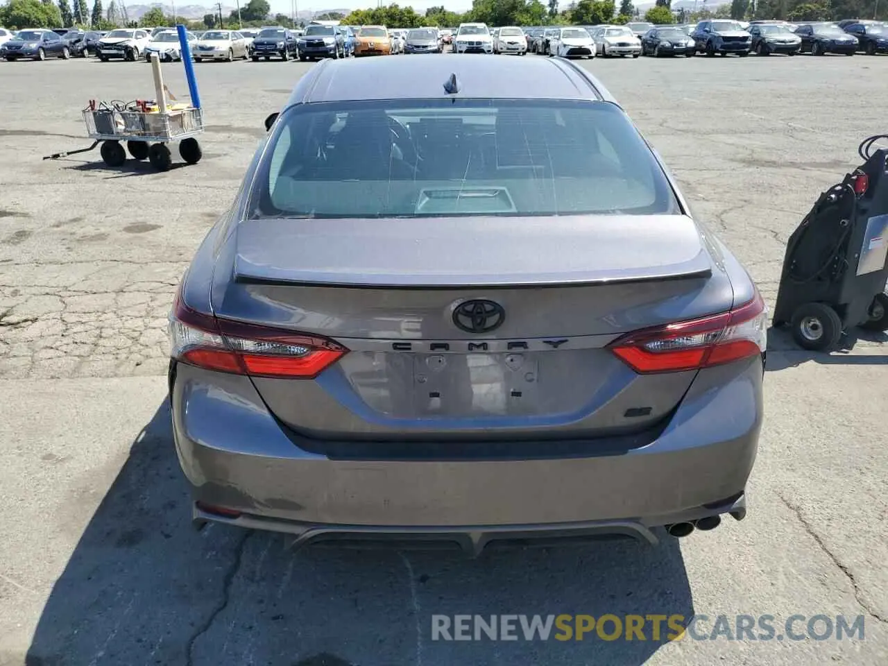 6 Photograph of a damaged car 4T1G11AK2MU600899 TOYOTA CAMRY 2021