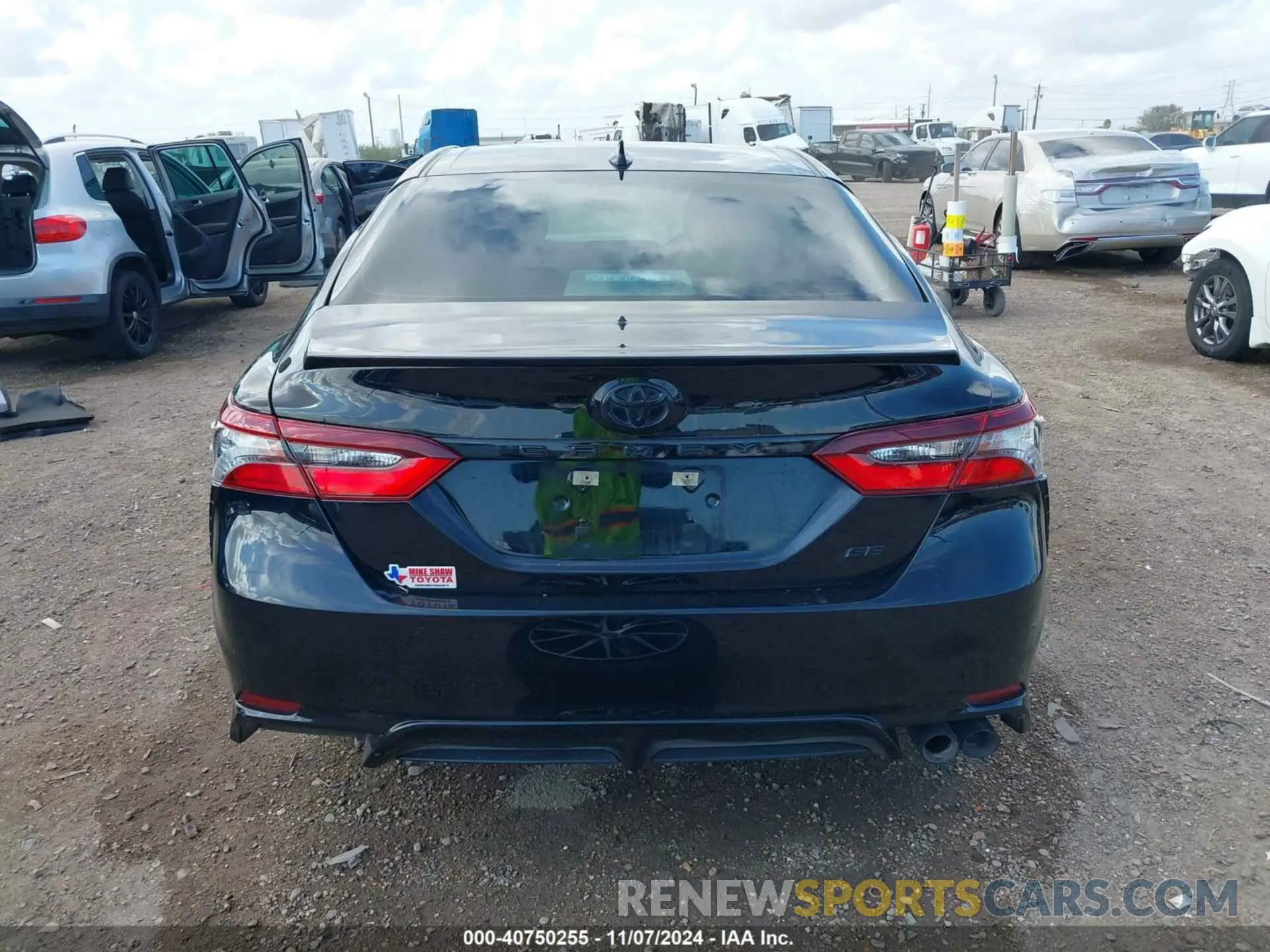 17 Photograph of a damaged car 4T1G11AK2MU603057 TOYOTA CAMRY 2021