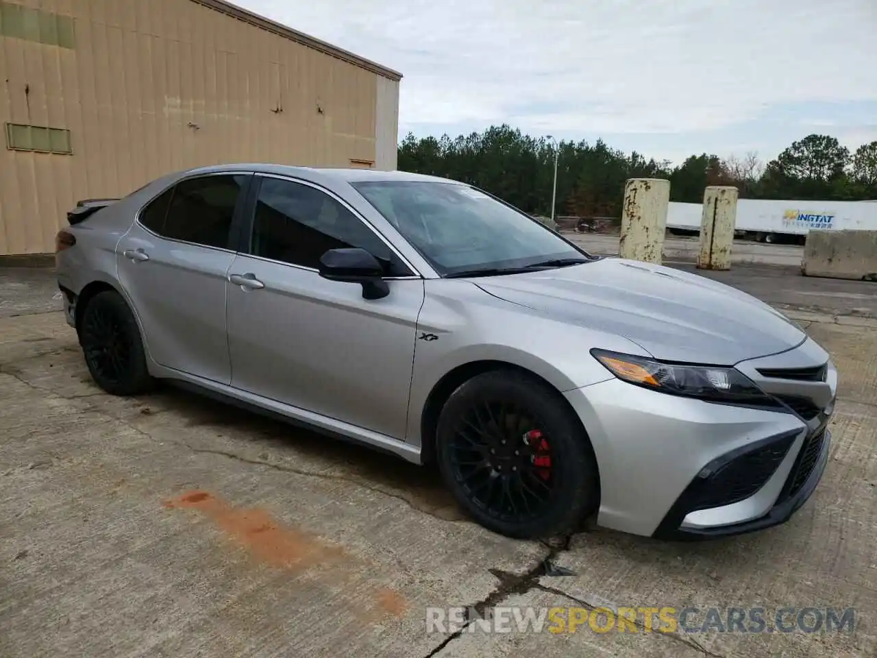 4 Photograph of a damaged car 4T1G11AK2MU605987 TOYOTA CAMRY 2021