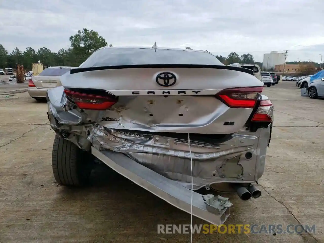 6 Photograph of a damaged car 4T1G11AK2MU605987 TOYOTA CAMRY 2021