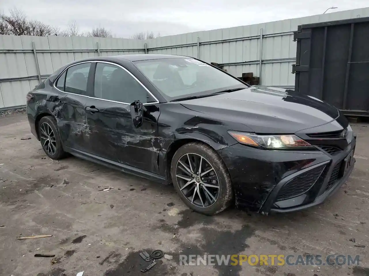 4 Photograph of a damaged car 4T1G11AK3MU404423 TOYOTA CAMRY 2021