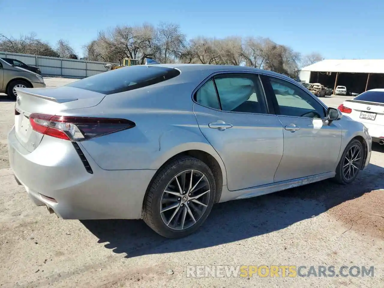 3 Photograph of a damaged car 4T1G11AK3MU408214 TOYOTA CAMRY 2021