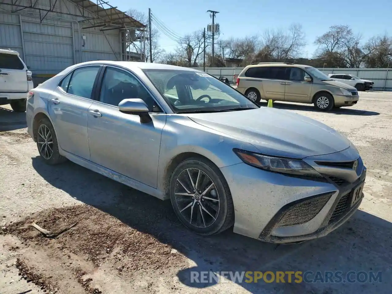 4 Photograph of a damaged car 4T1G11AK3MU408214 TOYOTA CAMRY 2021