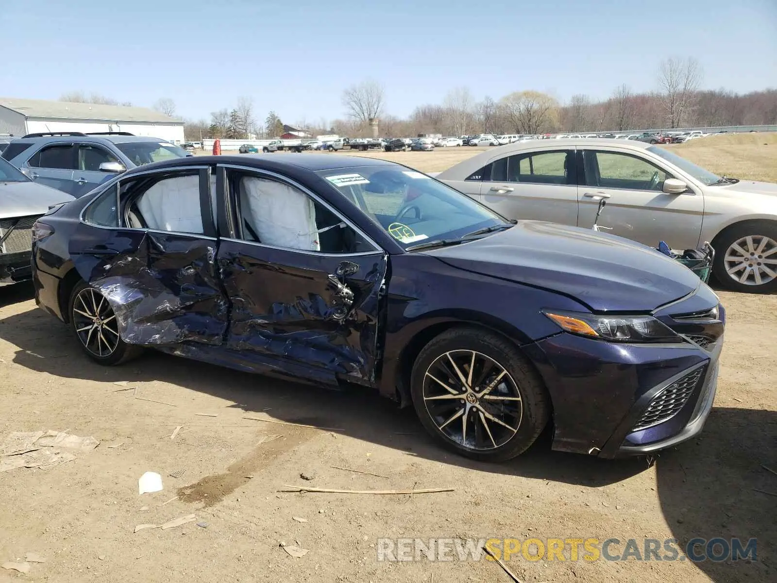9 Photograph of a damaged car 4T1G11AK3MU408925 TOYOTA CAMRY 2021