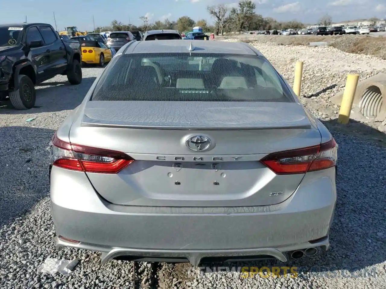 6 Photograph of a damaged car 4T1G11AK3MU415647 TOYOTA CAMRY 2021