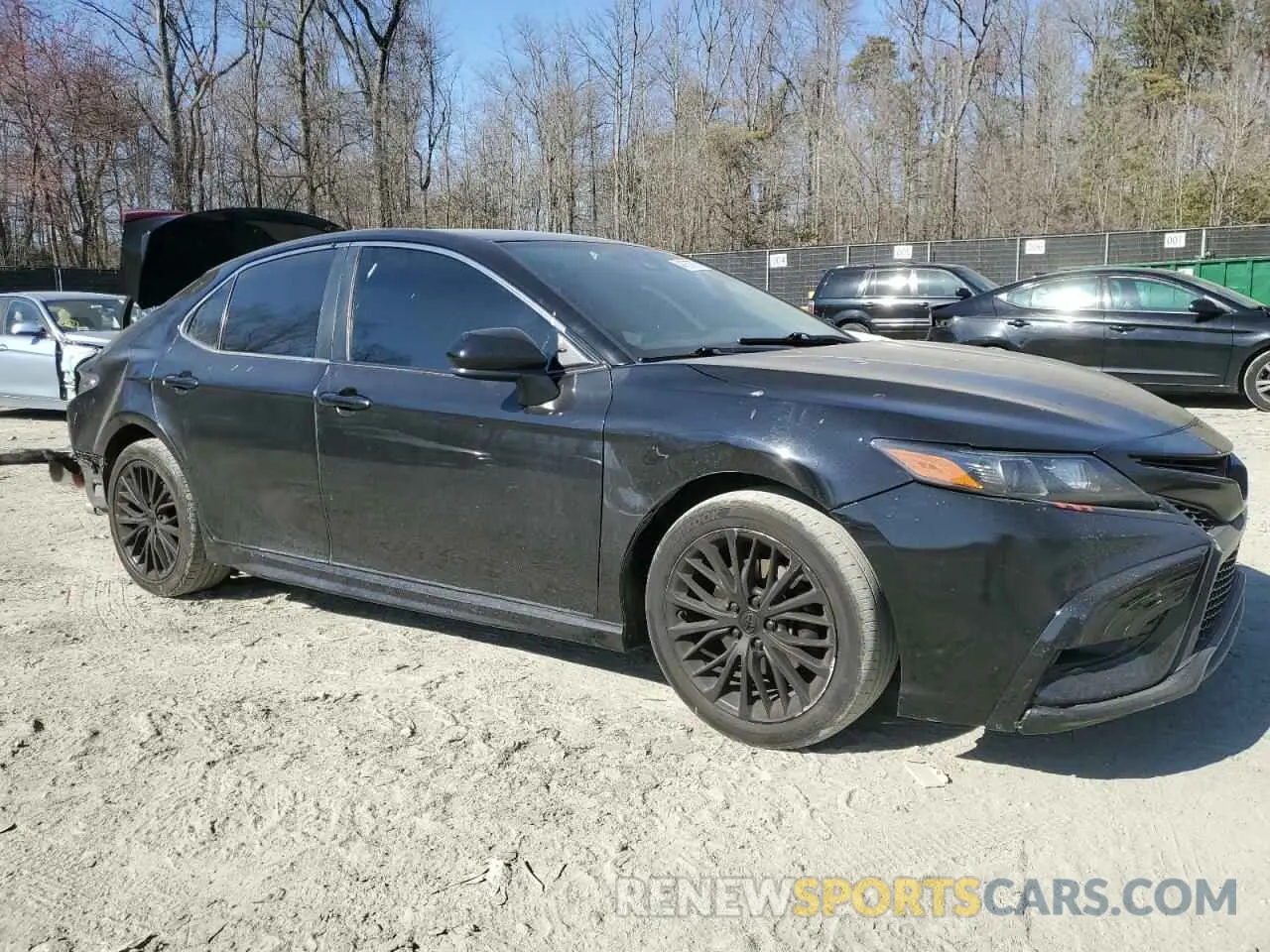 4 Photograph of a damaged car 4T1G11AK3MU432044 TOYOTA CAMRY 2021
