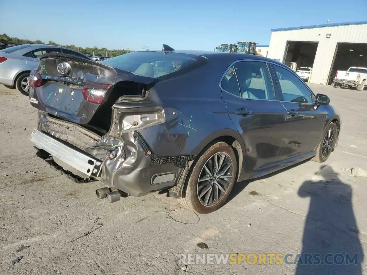 3 Photograph of a damaged car 4T1G11AK3MU437552 TOYOTA CAMRY 2021