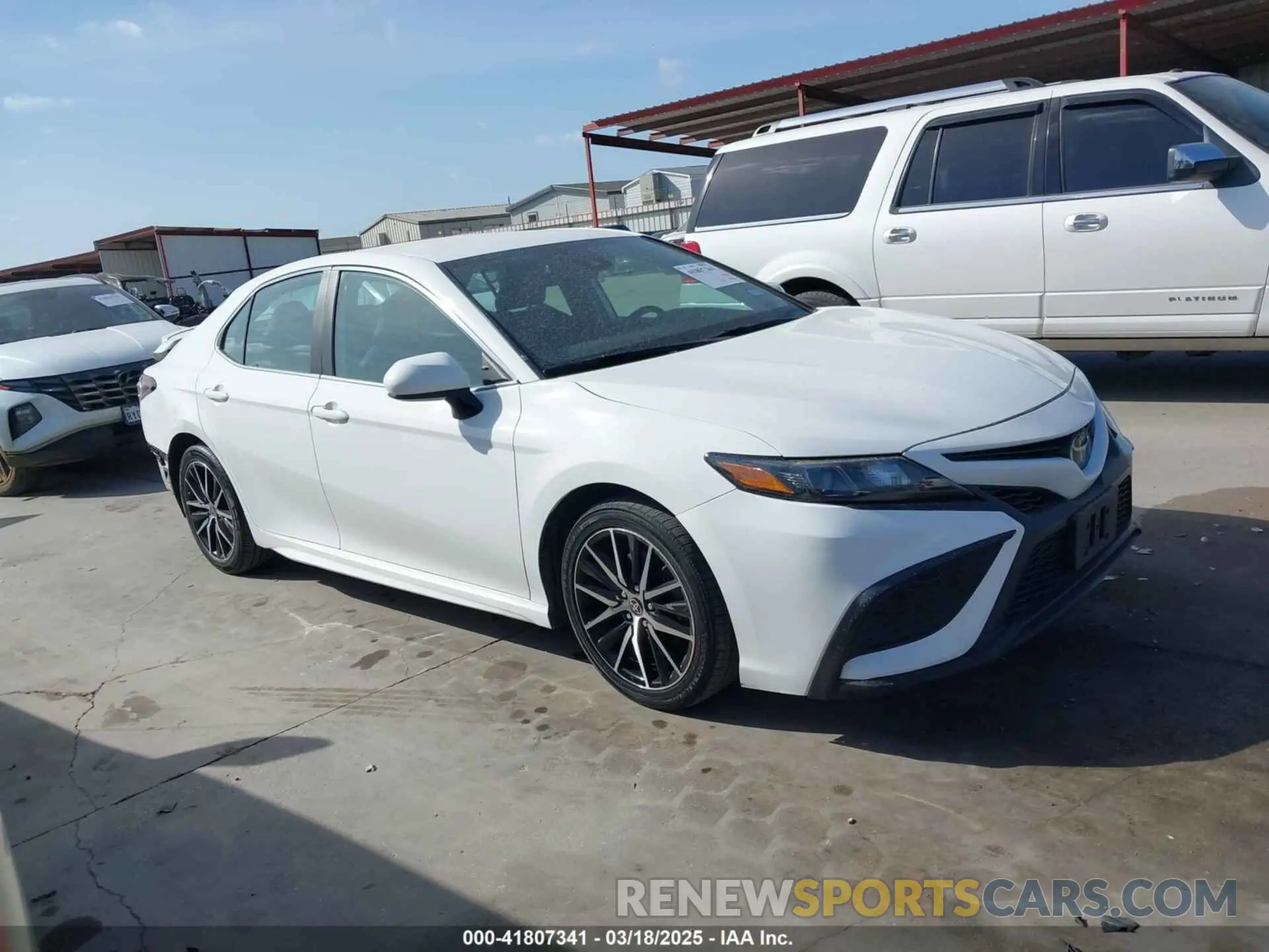 14 Photograph of a damaged car 4T1G11AK3MU451421 TOYOTA CAMRY 2021