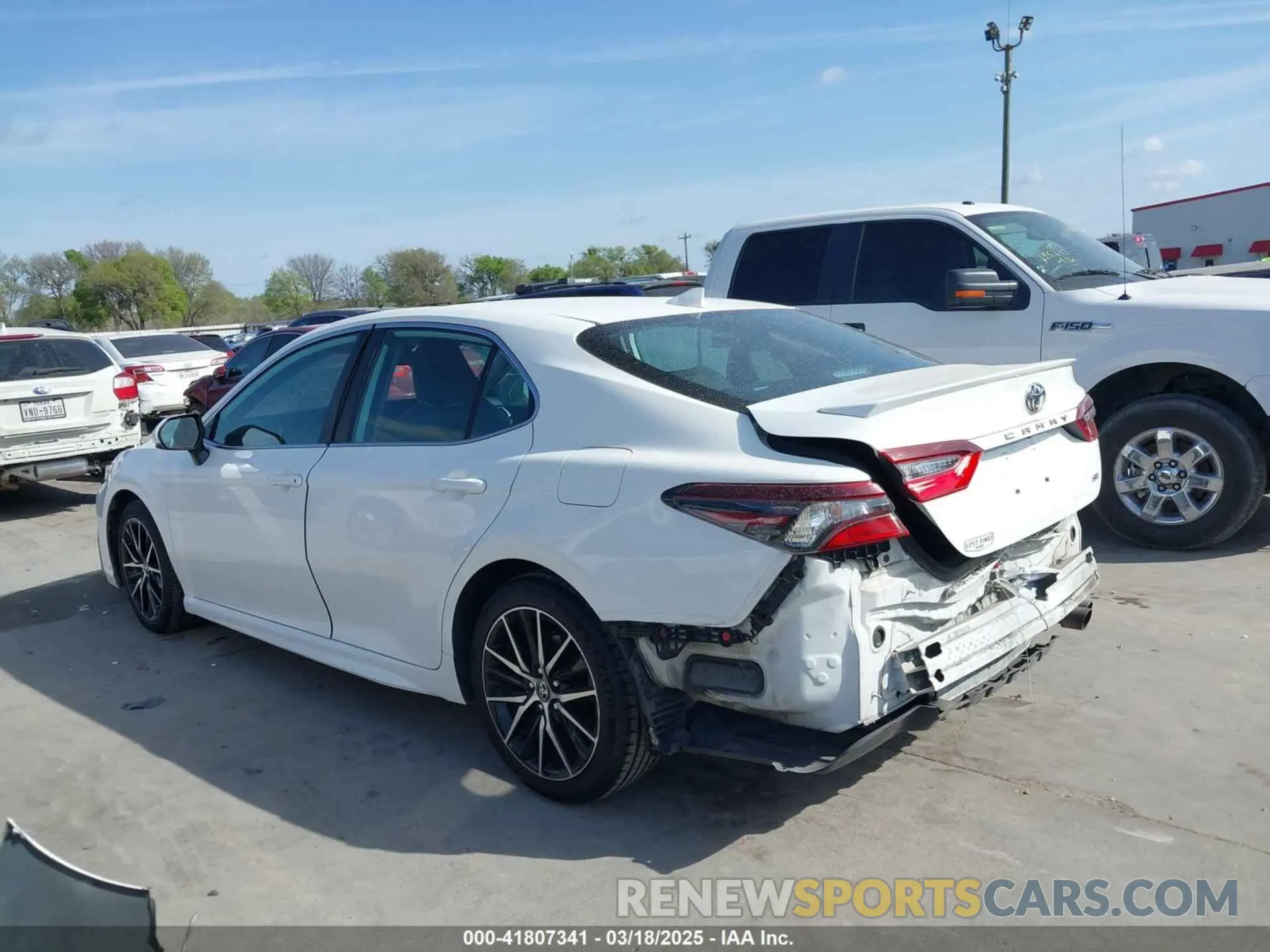 15 Photograph of a damaged car 4T1G11AK3MU451421 TOYOTA CAMRY 2021