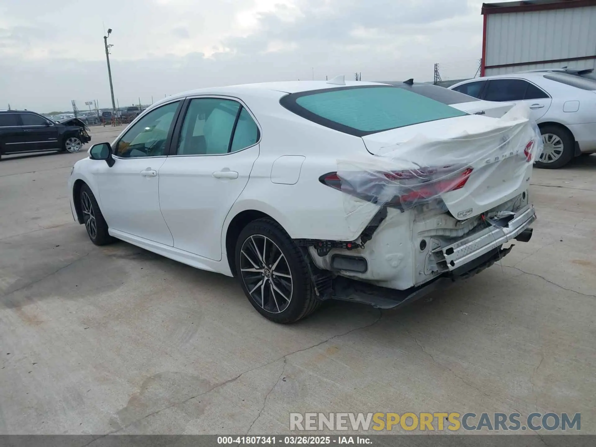 3 Photograph of a damaged car 4T1G11AK3MU451421 TOYOTA CAMRY 2021